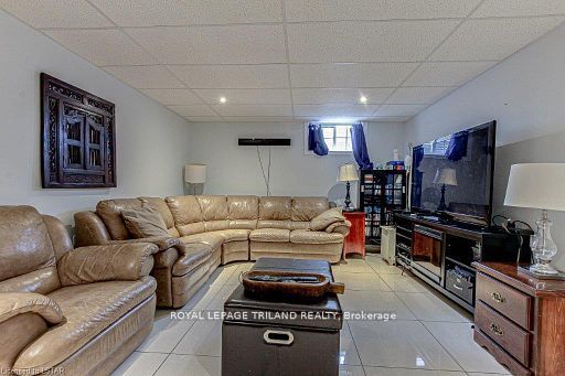 1281 Scotland Drive Property Photo 17
