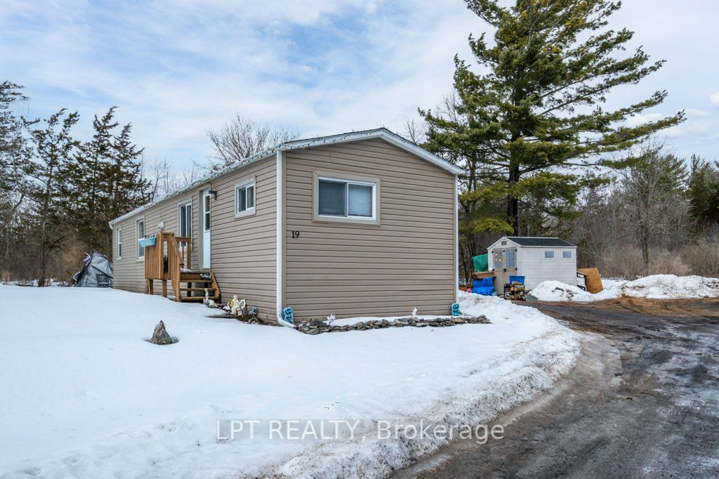 #19 - 5633 Bath Road Property Photo
