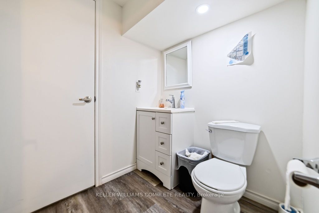 484 Main Street E 1 Property Photo 22