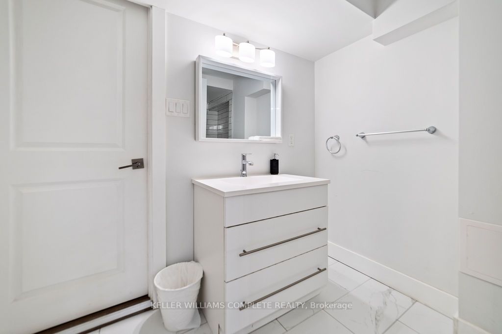 484 Main Street E 1 Property Photo 28