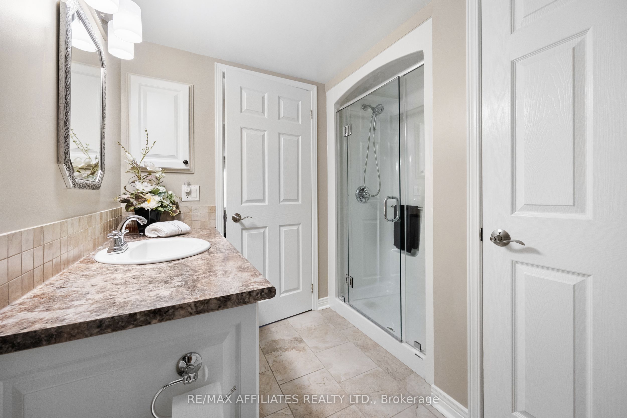 #208 - 23 Rogers Road Property Photo 18