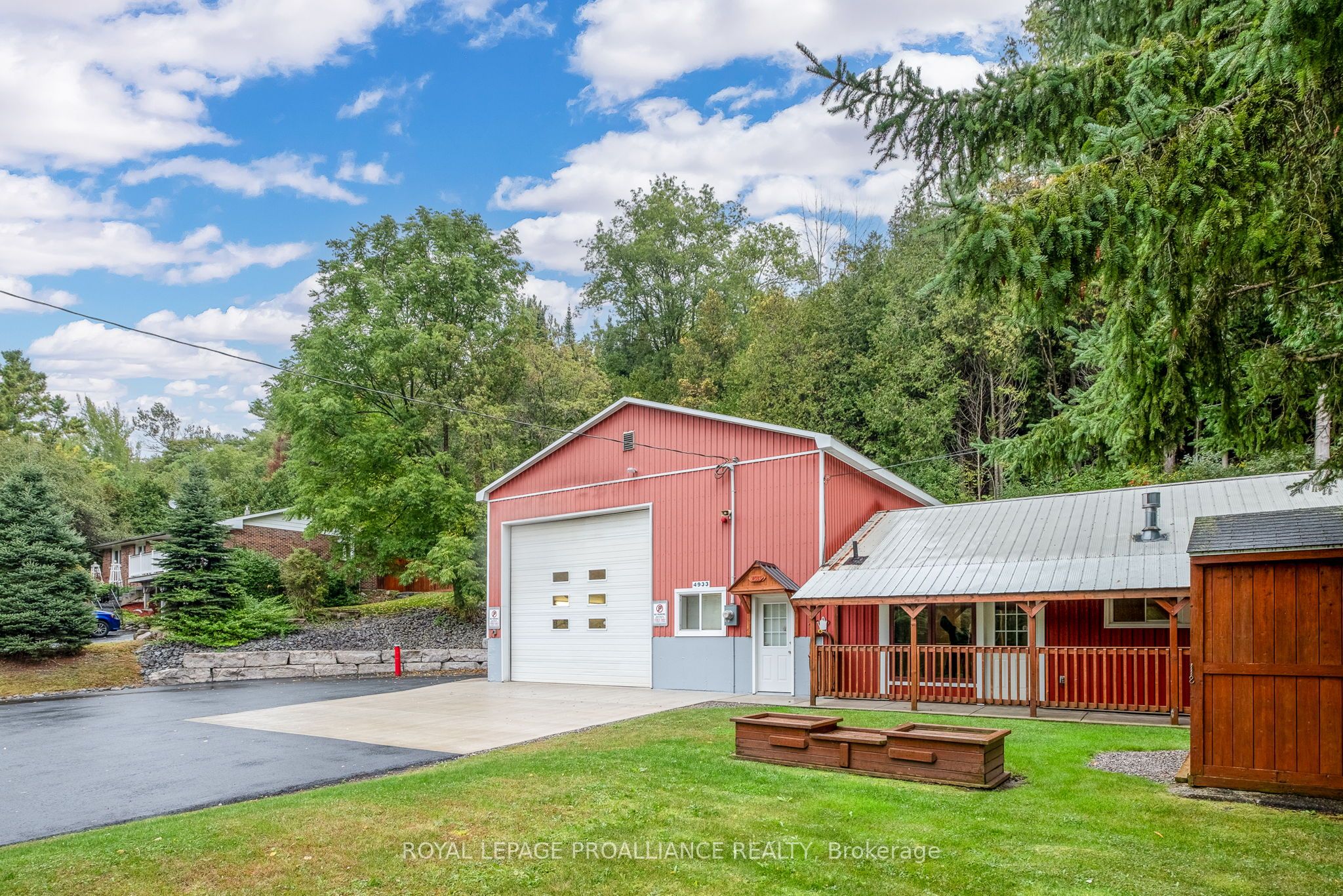 4933 County Rd 45 Property Photo 1