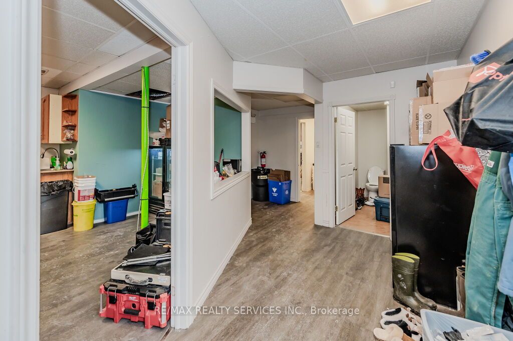 3590 Lobsinger Line Property Photo 6
