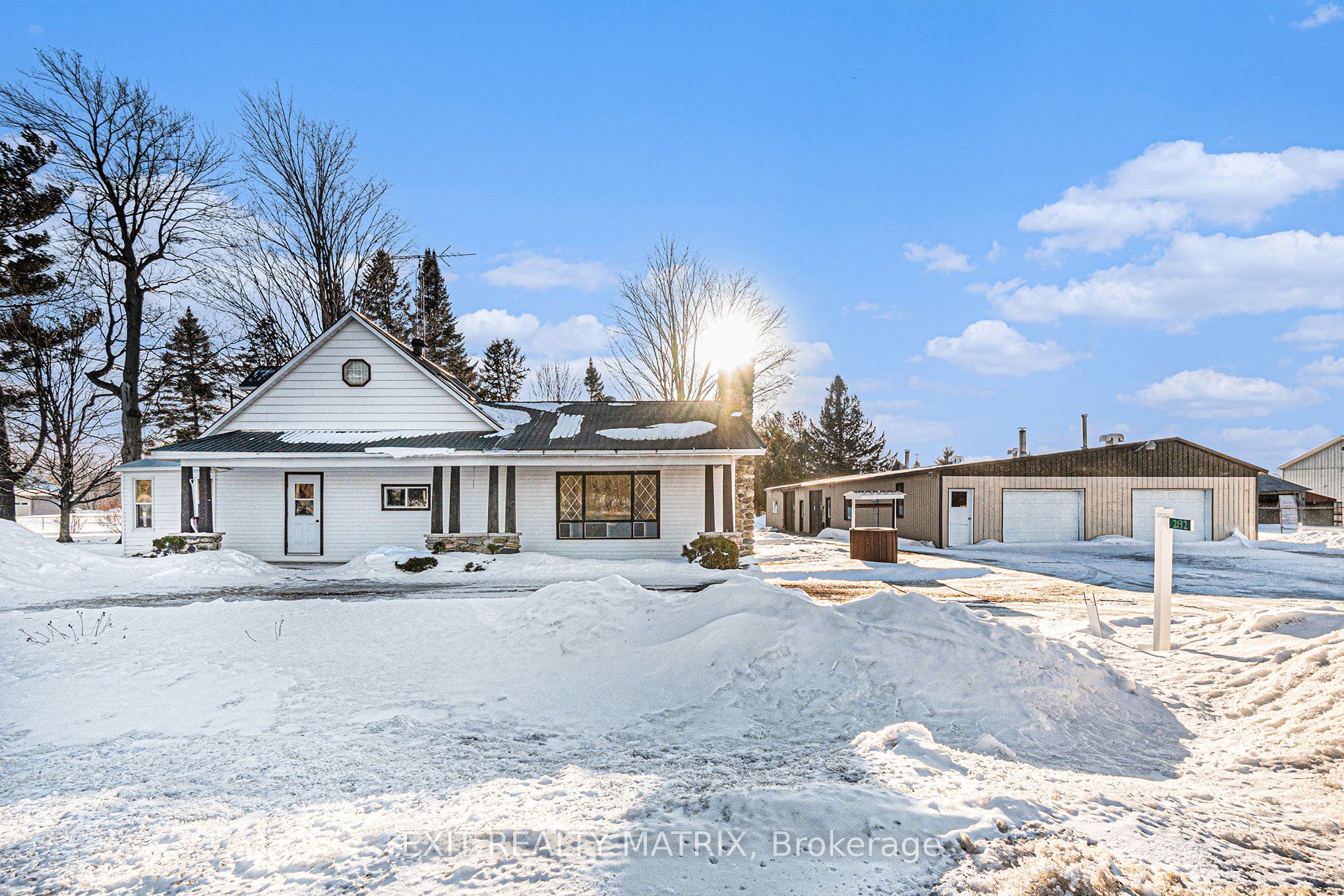 2132 138 Highway Property Photo