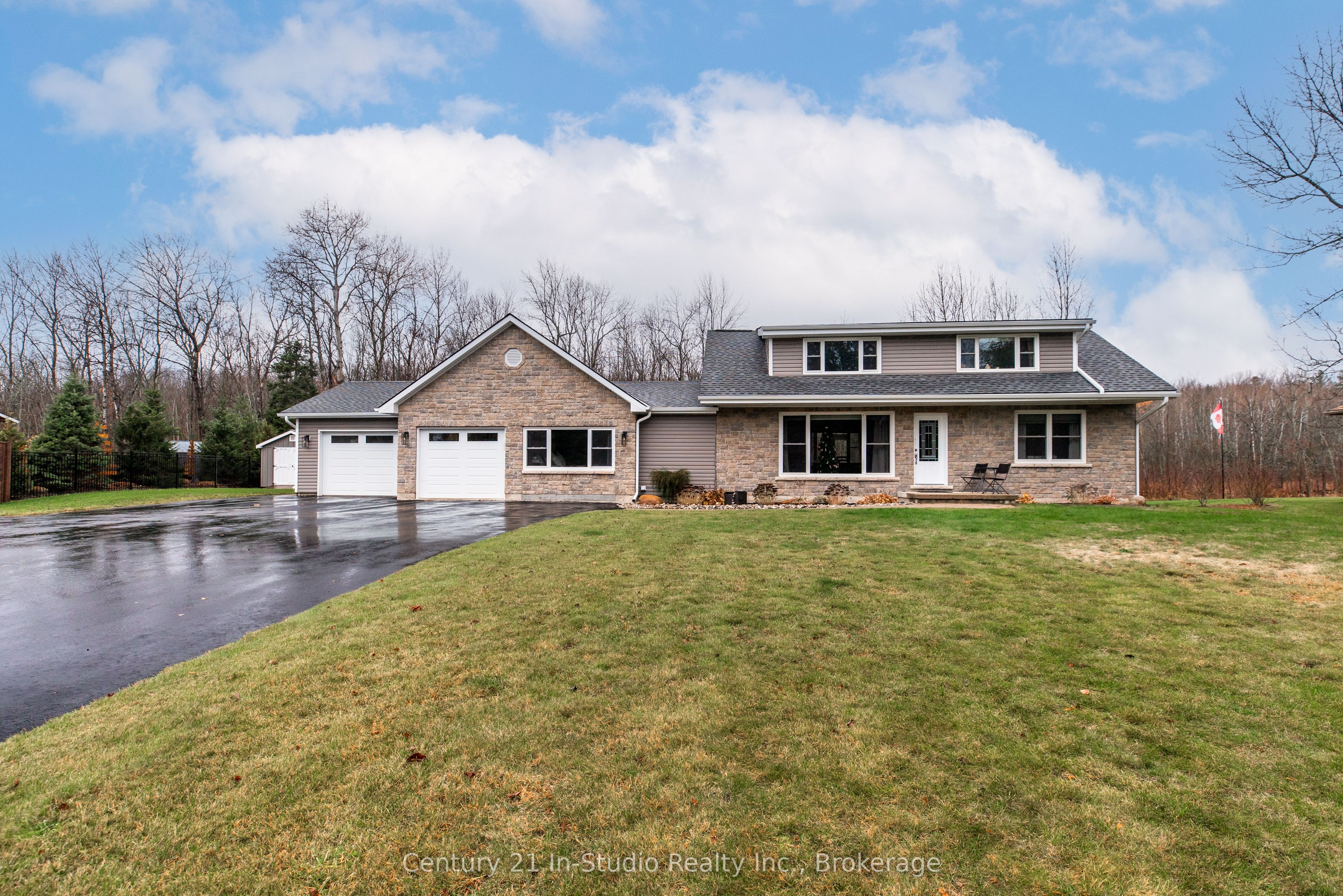 388 Balmy Beach Road Property Photo