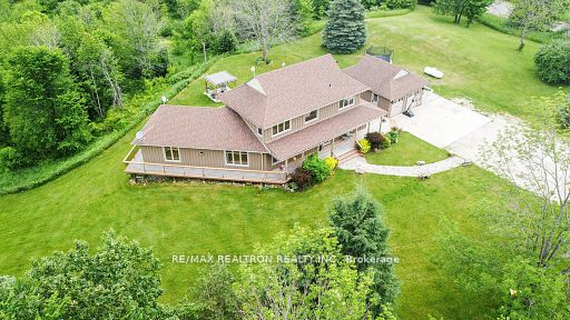 587191 10 Side Road Property Photo 1