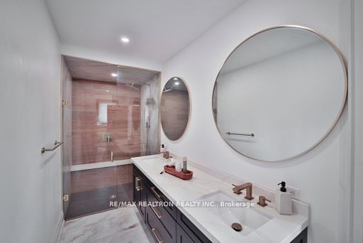 587191 10 Side Road Property Photo 19