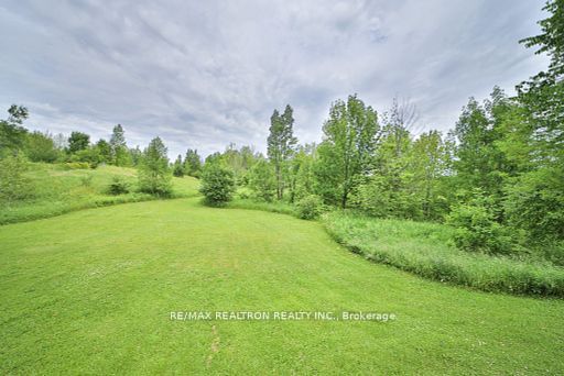 587191 10 Side Road Property Photo 33