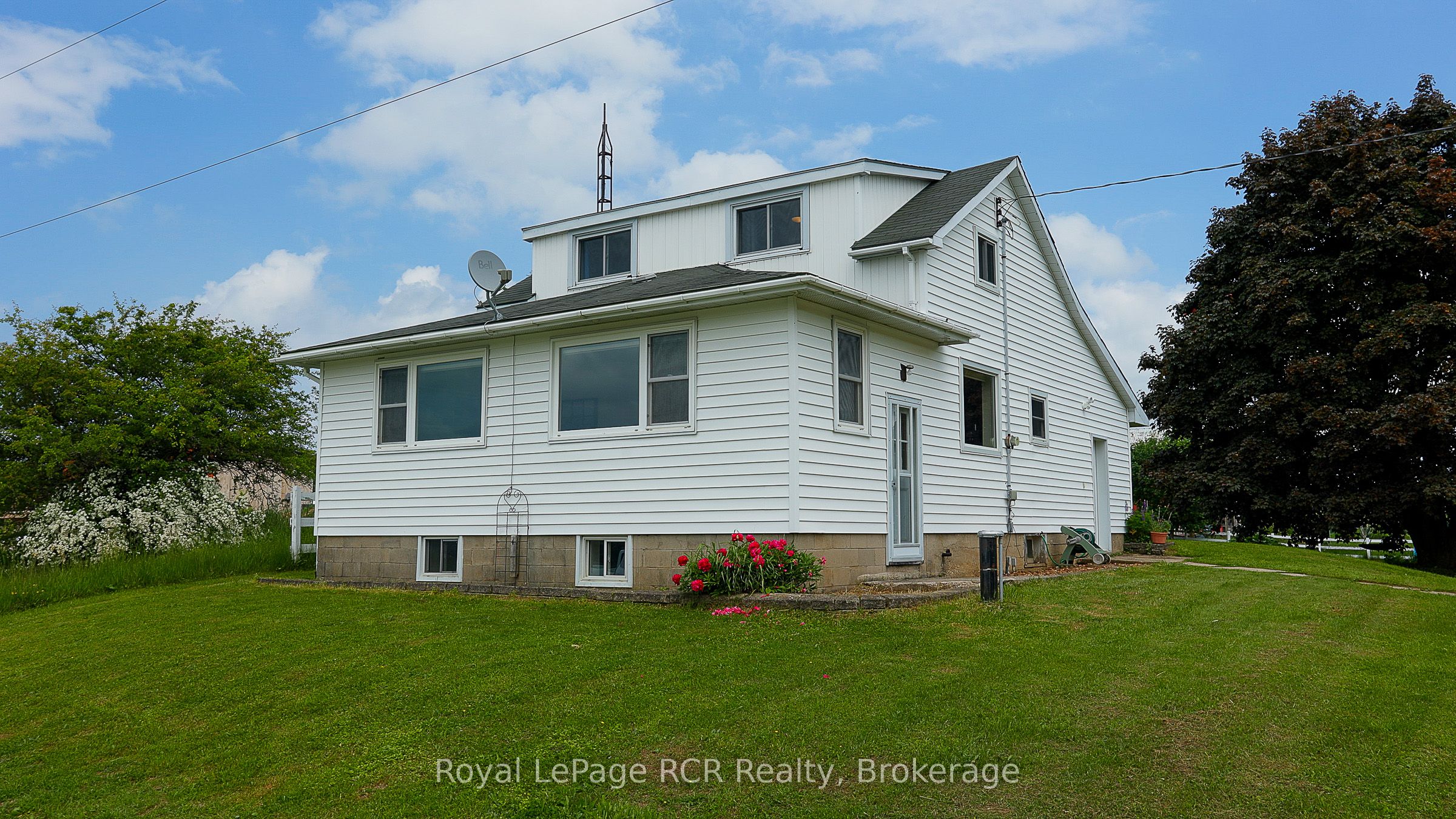 156389 7th Line Property Photo