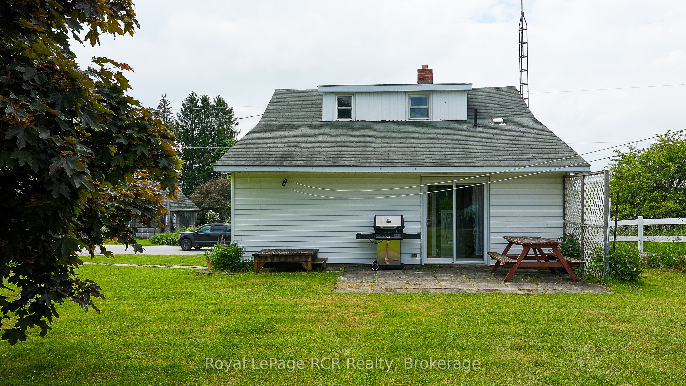 156389 7th Line Property Photo 5