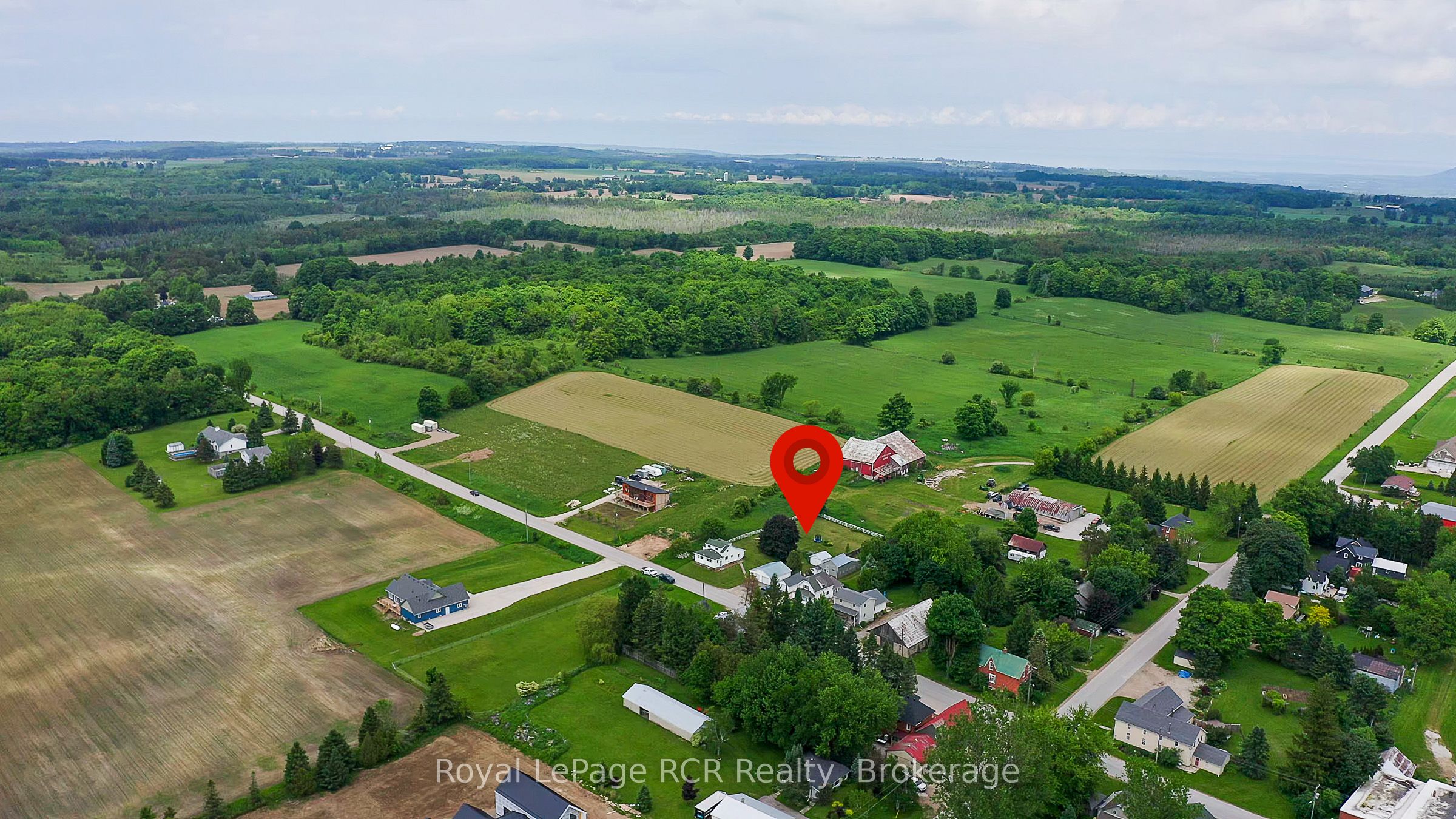 156389 7th Line Property Photo 7