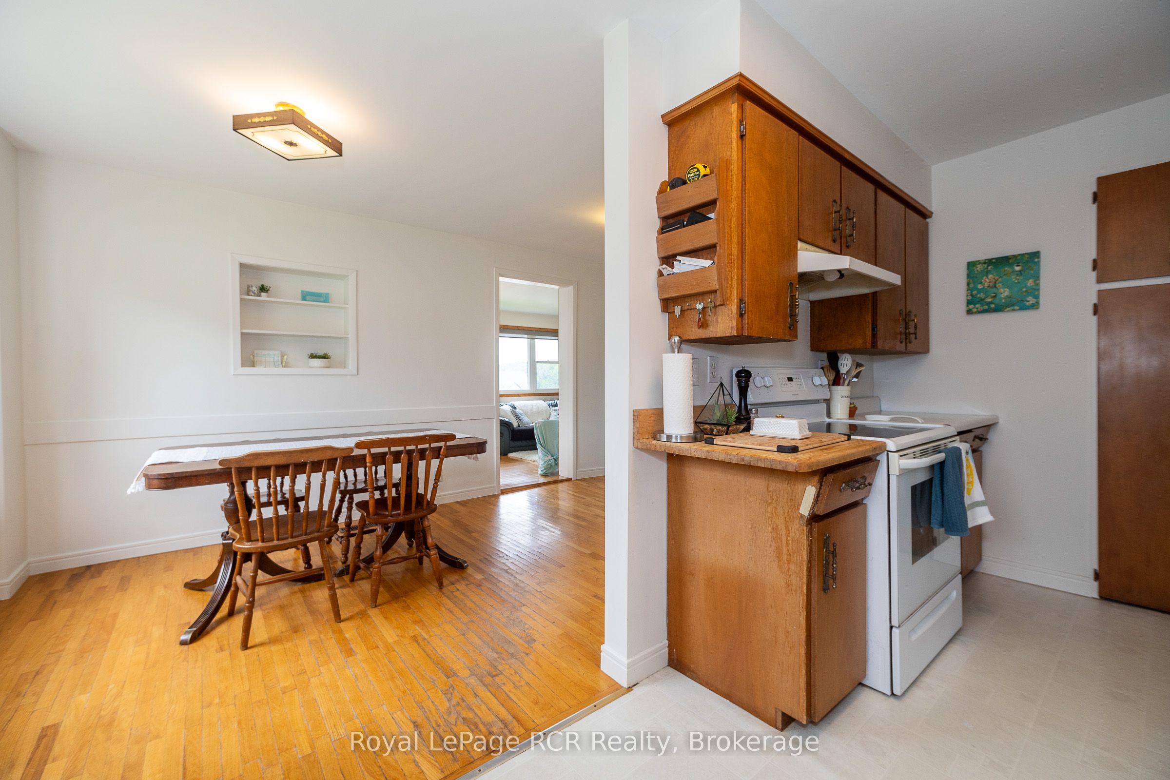156389 7th Line Property Photo 11