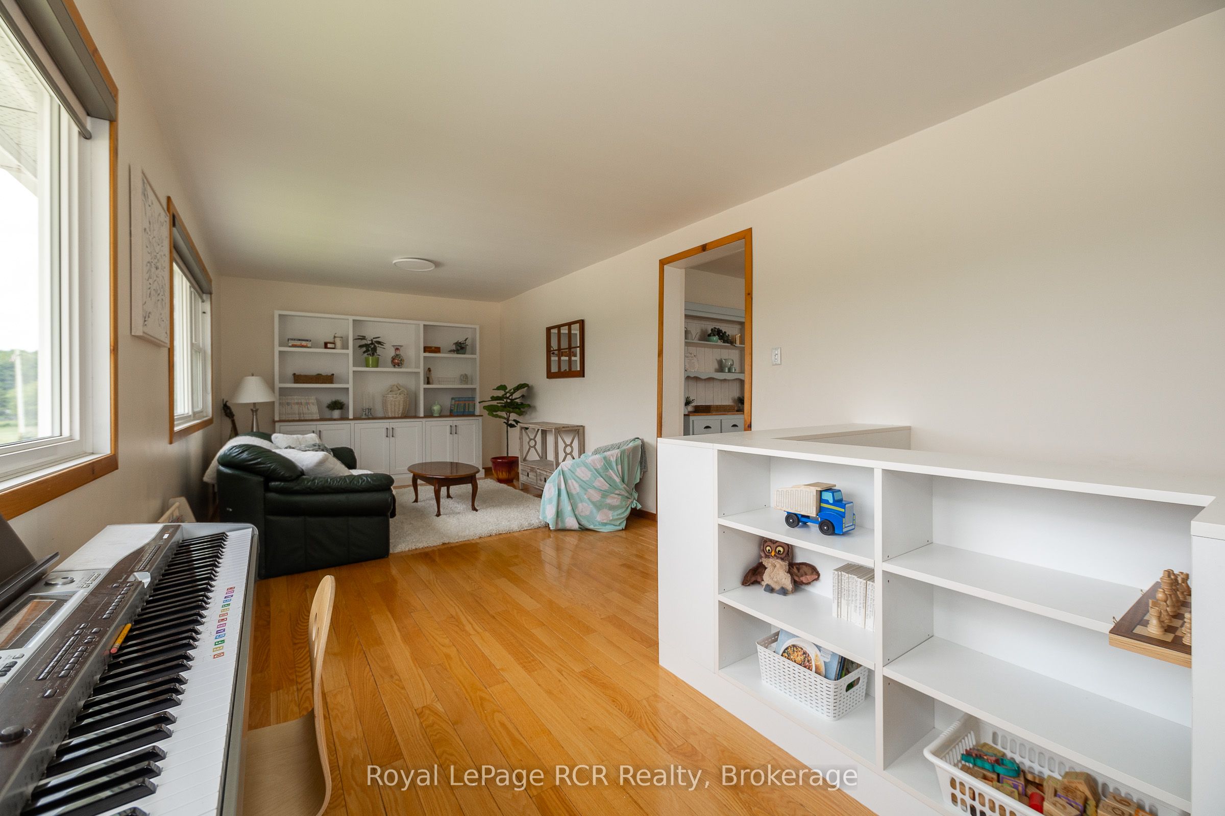 156389 7th Line Property Photo 18