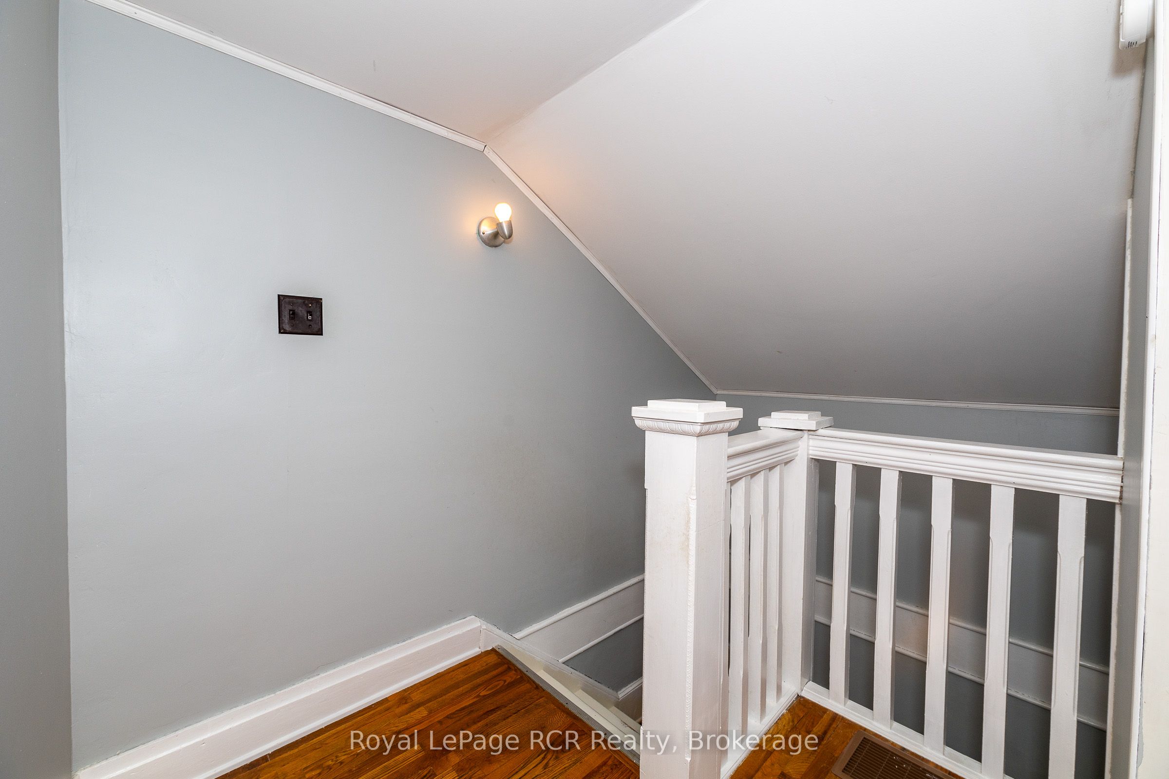 156389 7th Line Property Photo 22