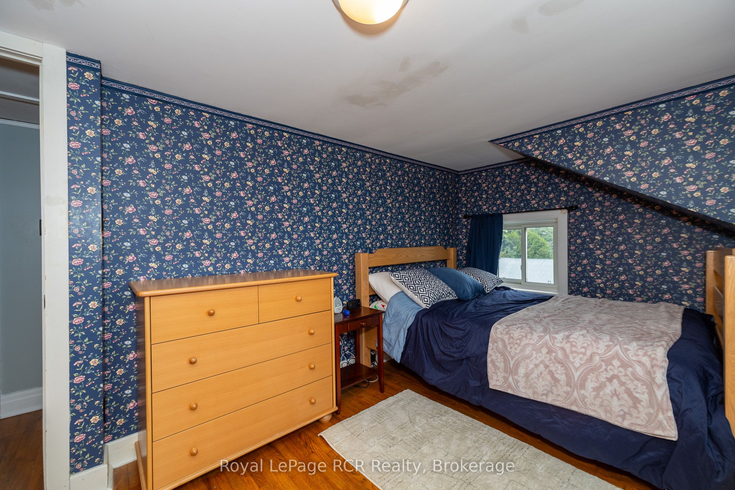 156389 7th Line Property Photo 25
