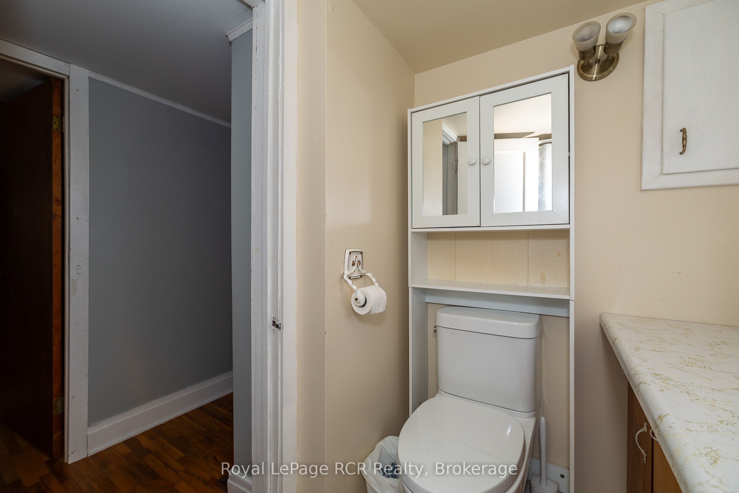 156389 7th Line Property Photo 30