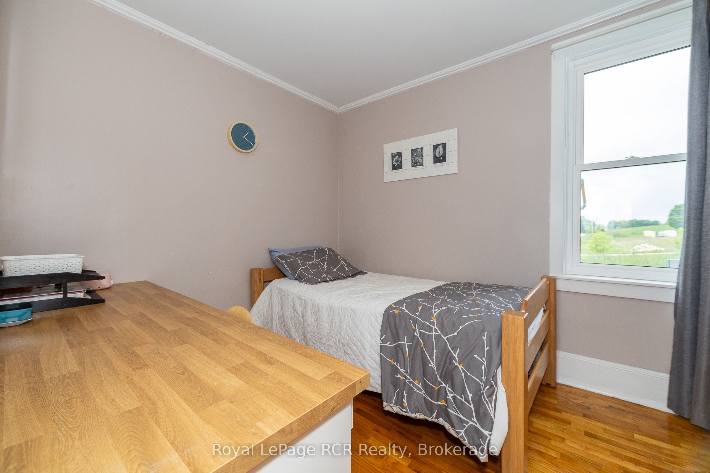 156389 7th Line Property Photo 31