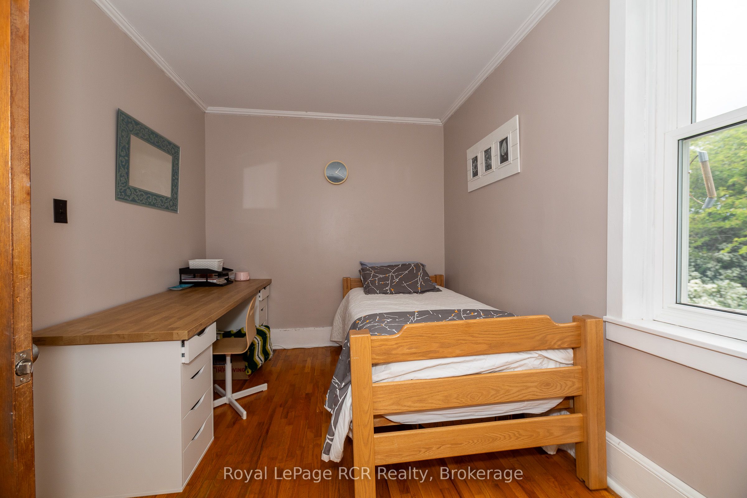 156389 7th Line Property Photo 32