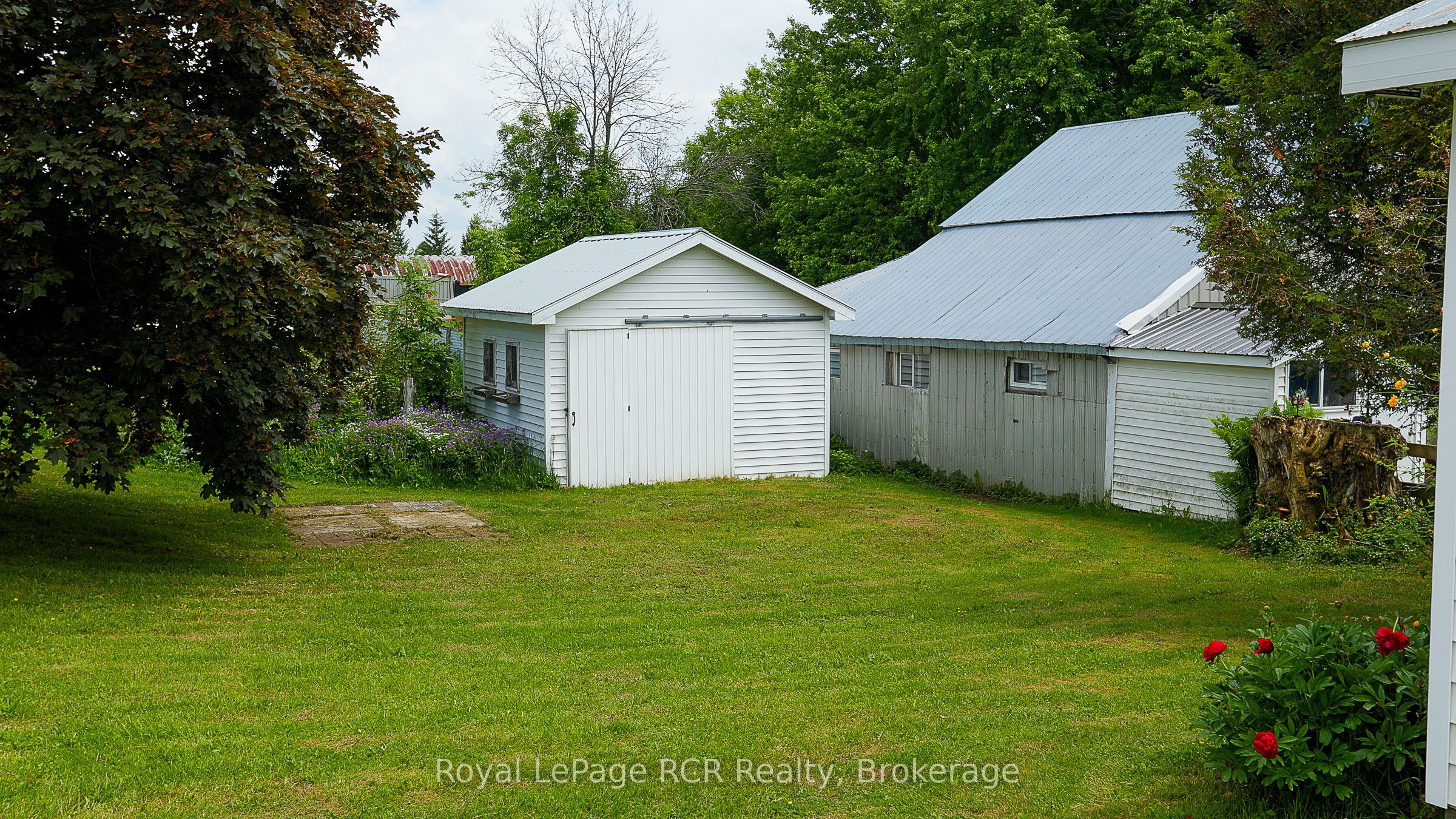 156389 7th Line Property Photo 40