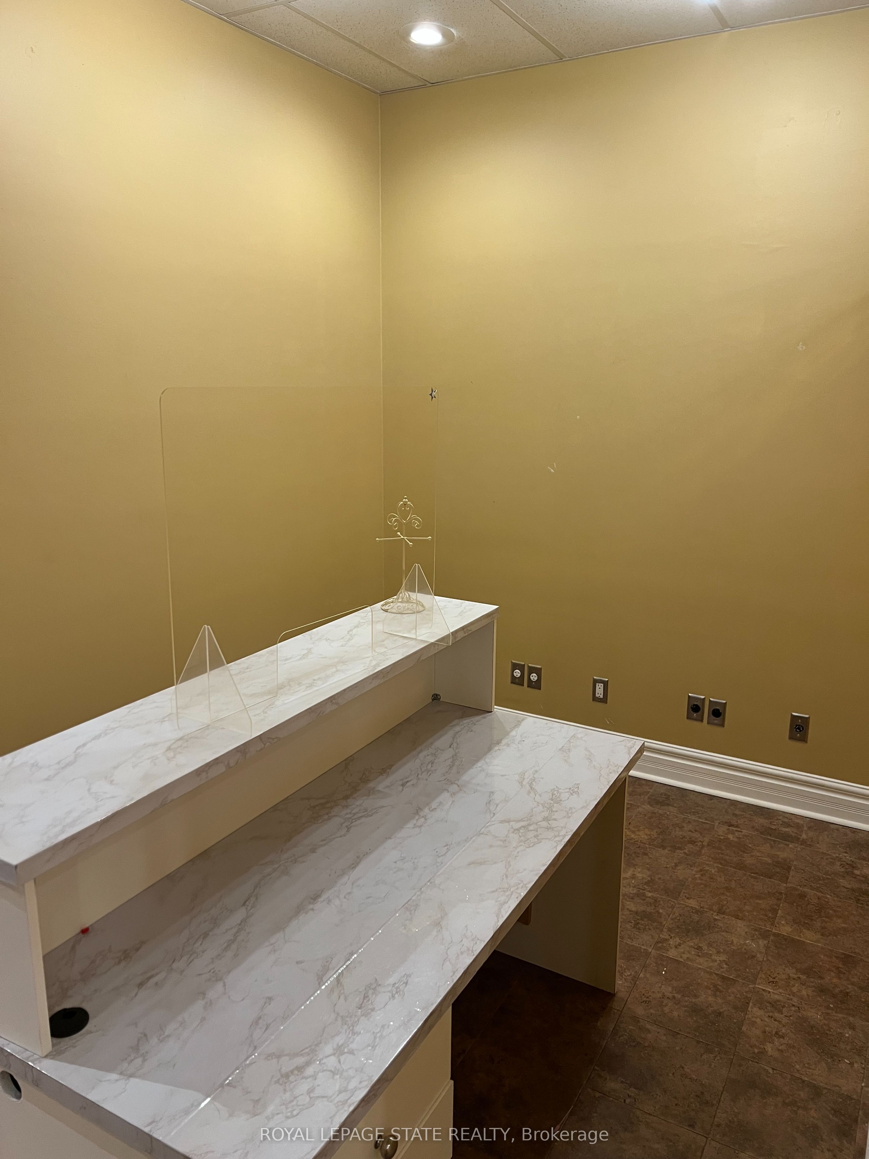 805 King Street Property Photo 6