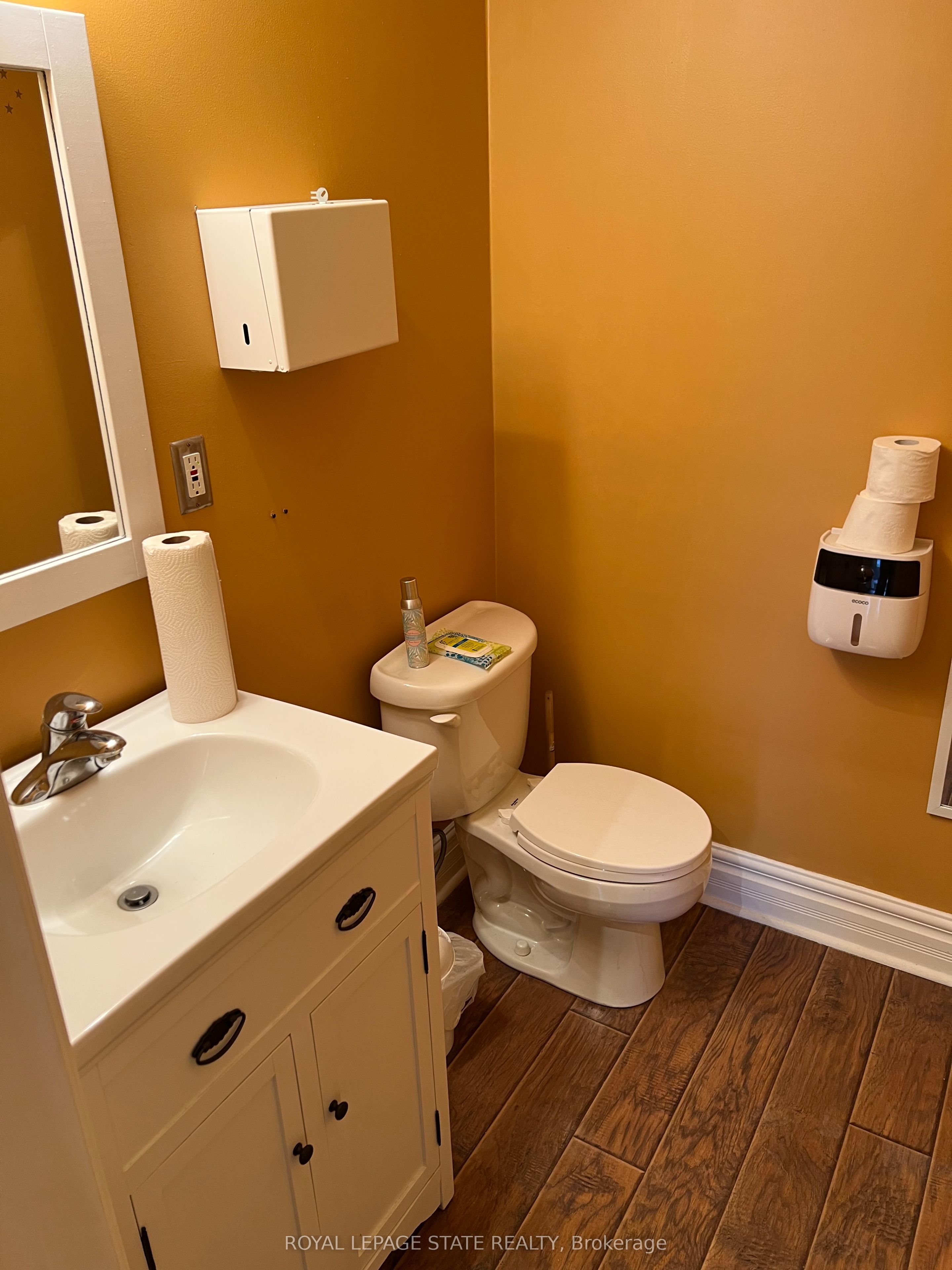 805 King Street Property Photo 8