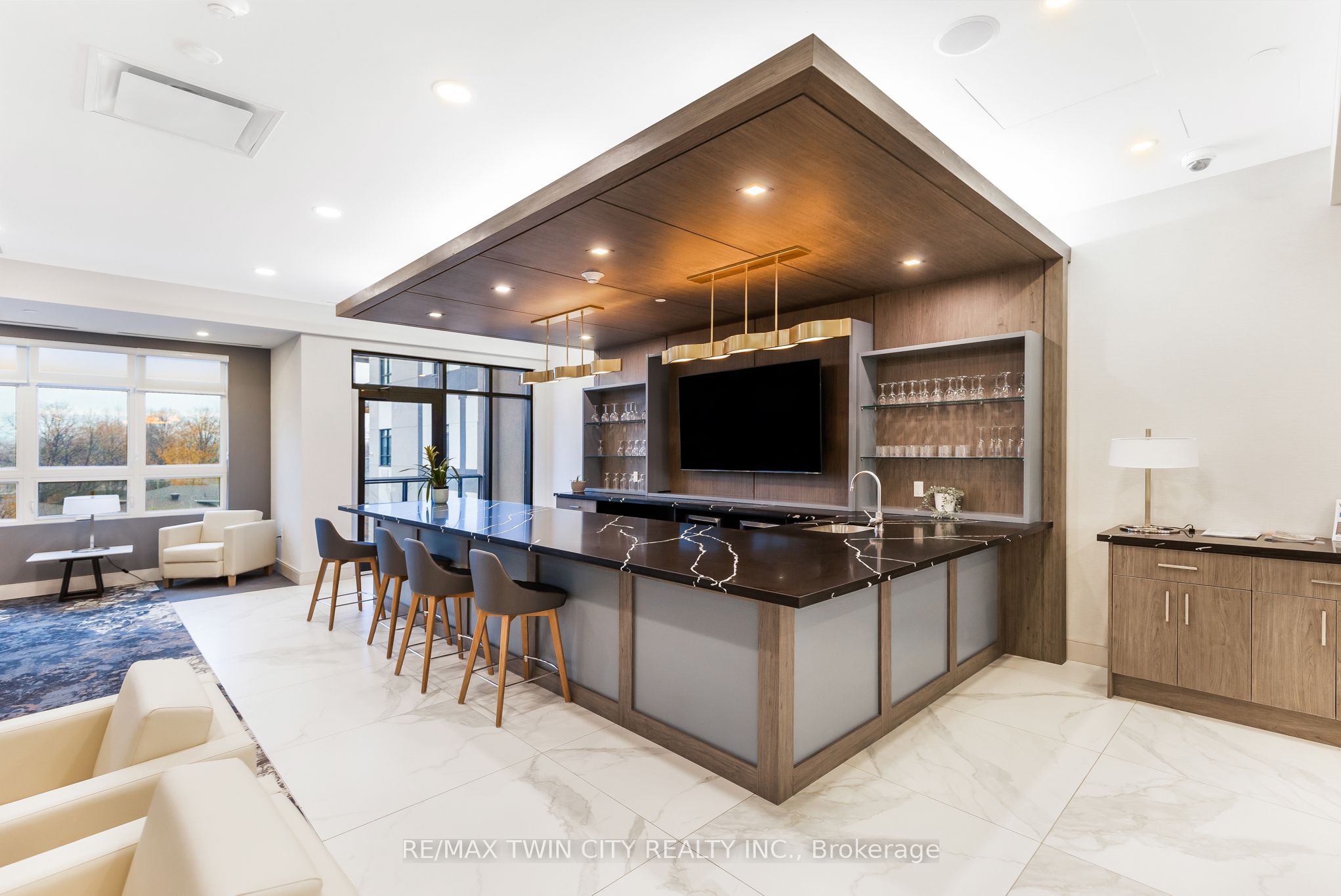 152 North Park Street 204 Property Photo 13