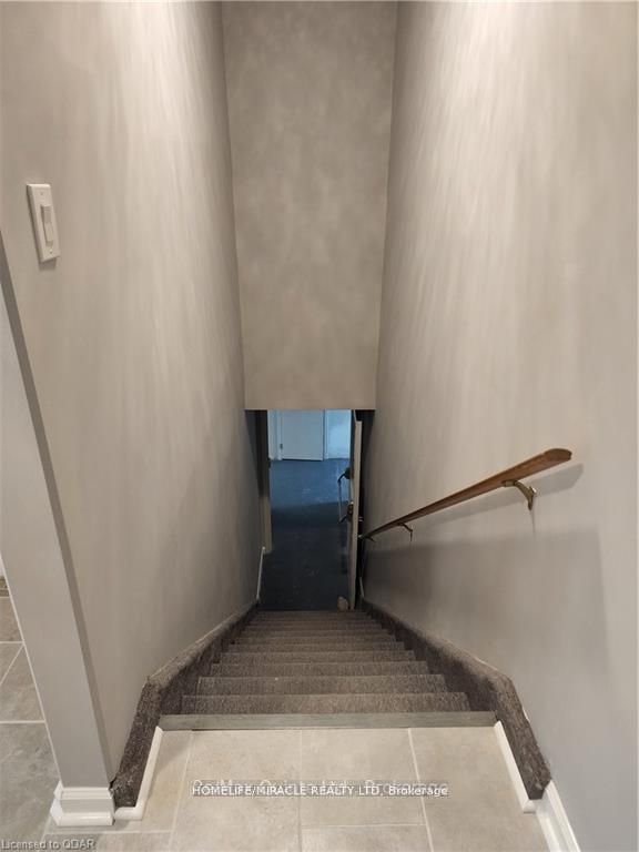 #5 - 257 Dundas Street Property Photo 2