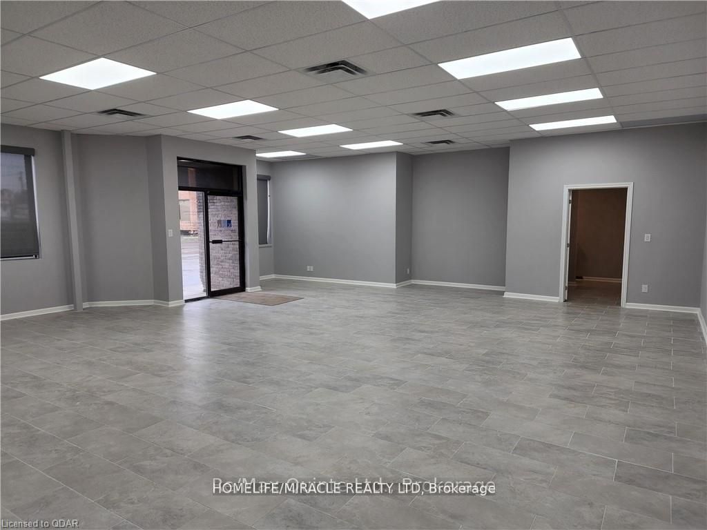 #5 - 257 Dundas Street Property Photo 4