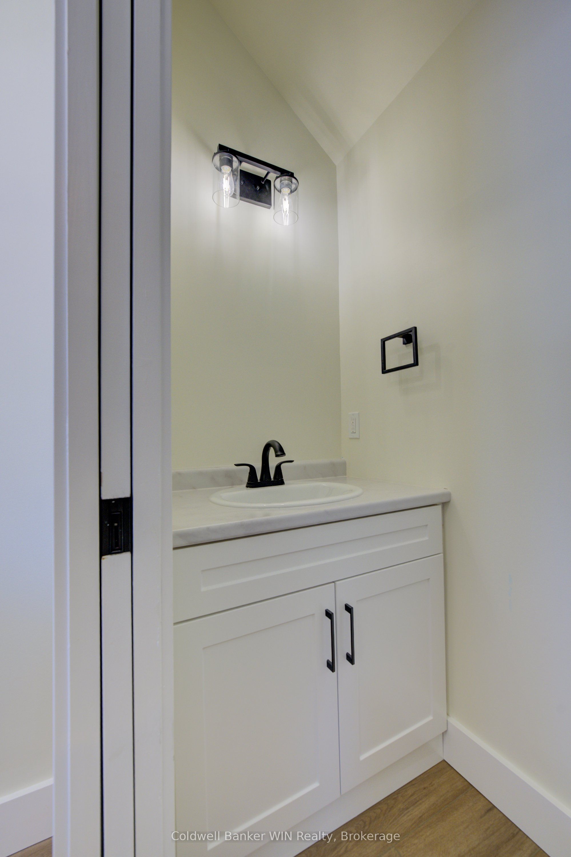 24 Crawford Street Property Photo 10