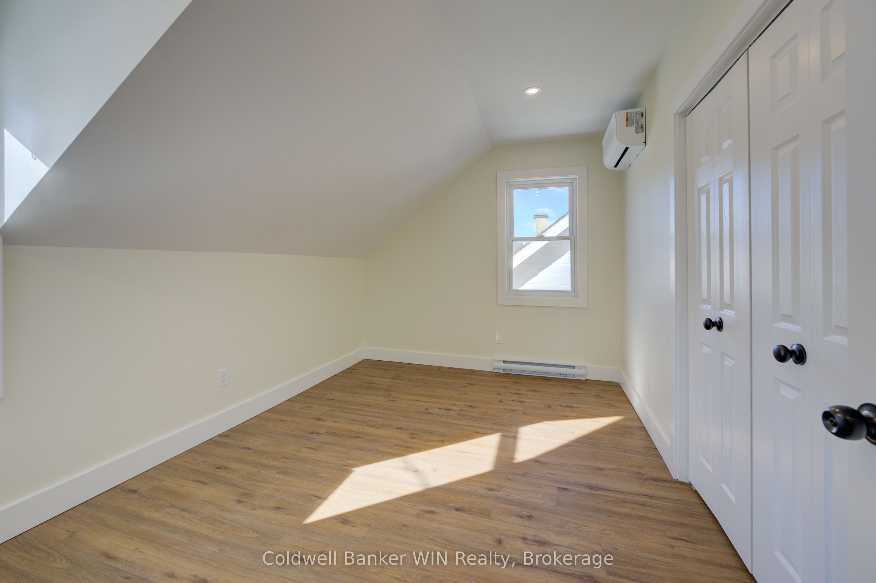 24 Crawford Street Property Photo 32