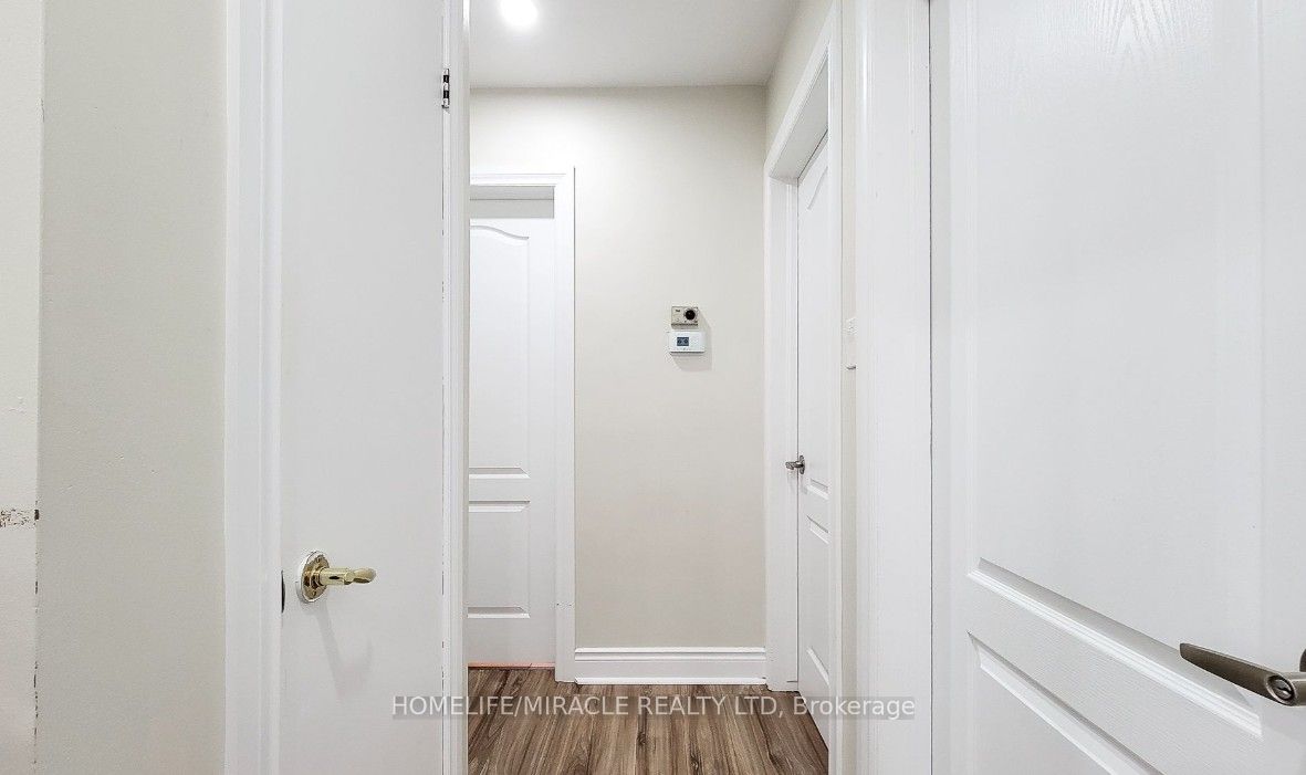7150 Douglas Crescent Property Photo 14