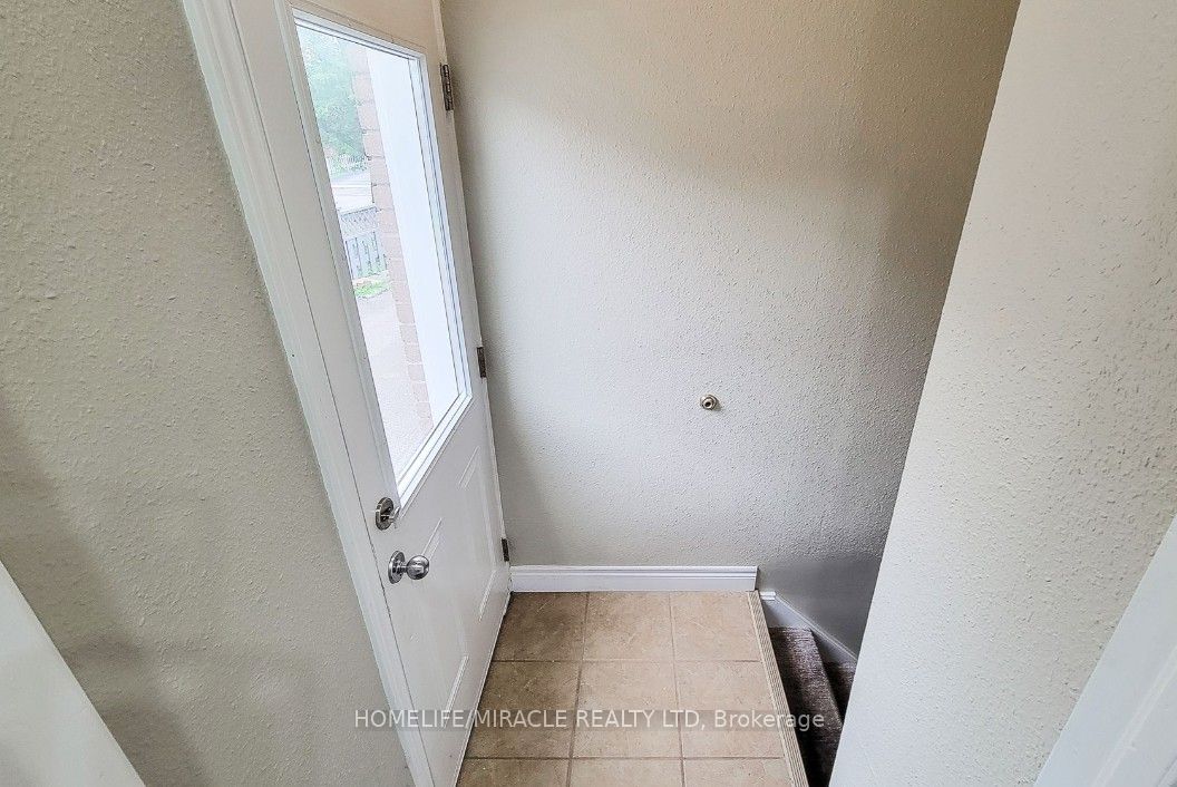 7150 Douglas Crescent Property Photo 24