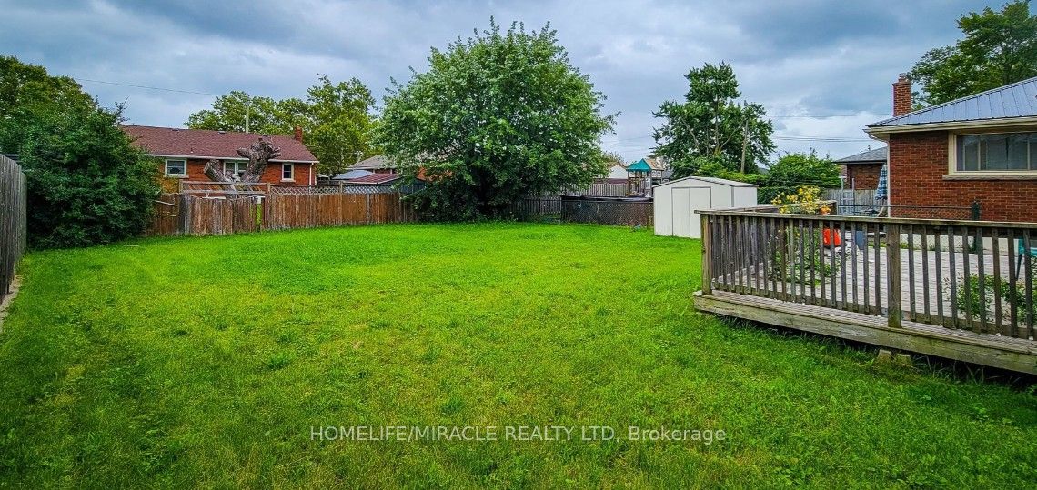 7150 Douglas Crescent Property Photo 32