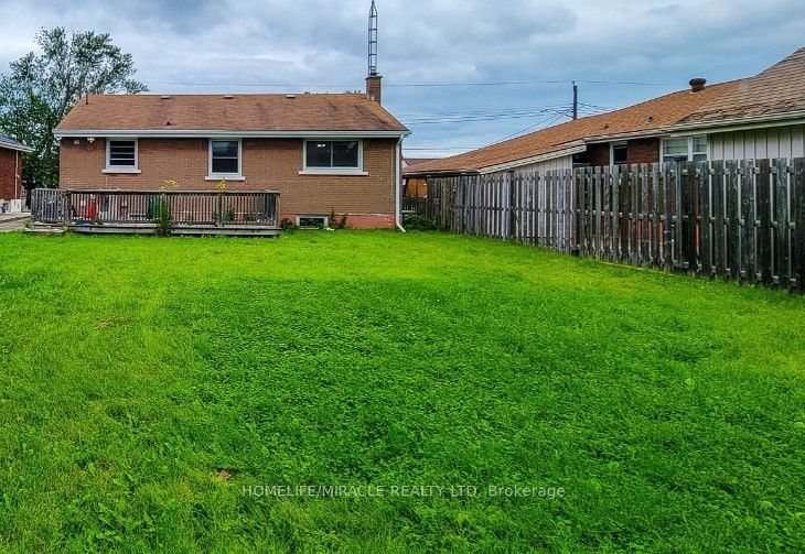 7150 Douglas Crescent Property Photo 33
