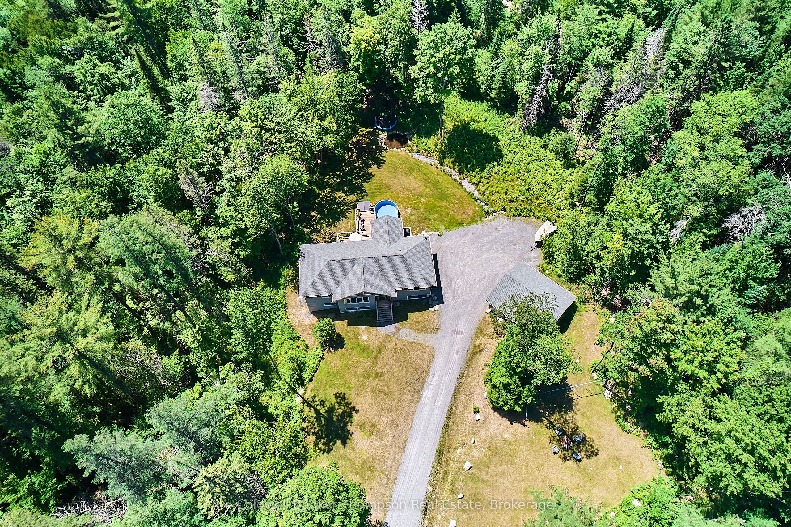 575 Britannia Road Property Photo 3