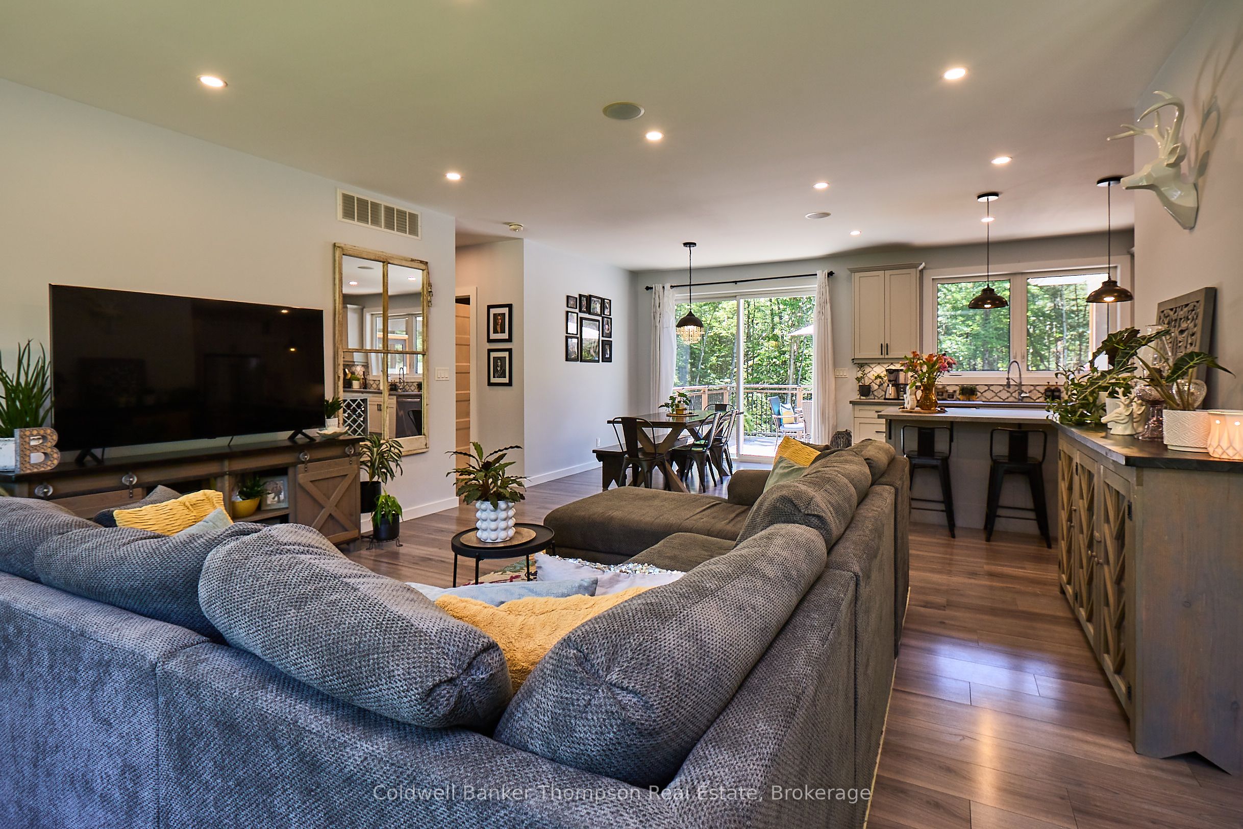 575 Britannia Road Property Photo 7