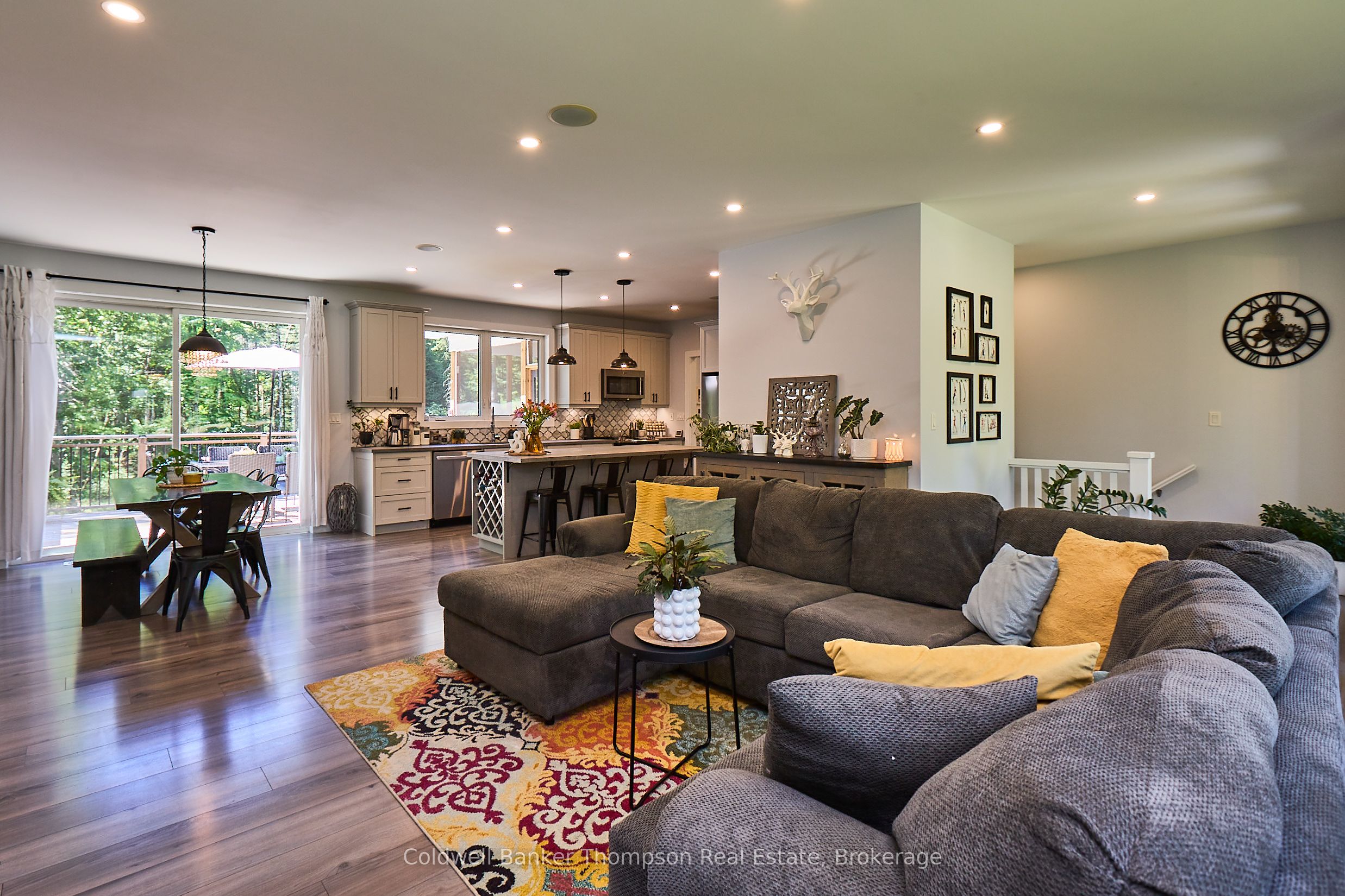 575 Britannia Road Property Photo 8