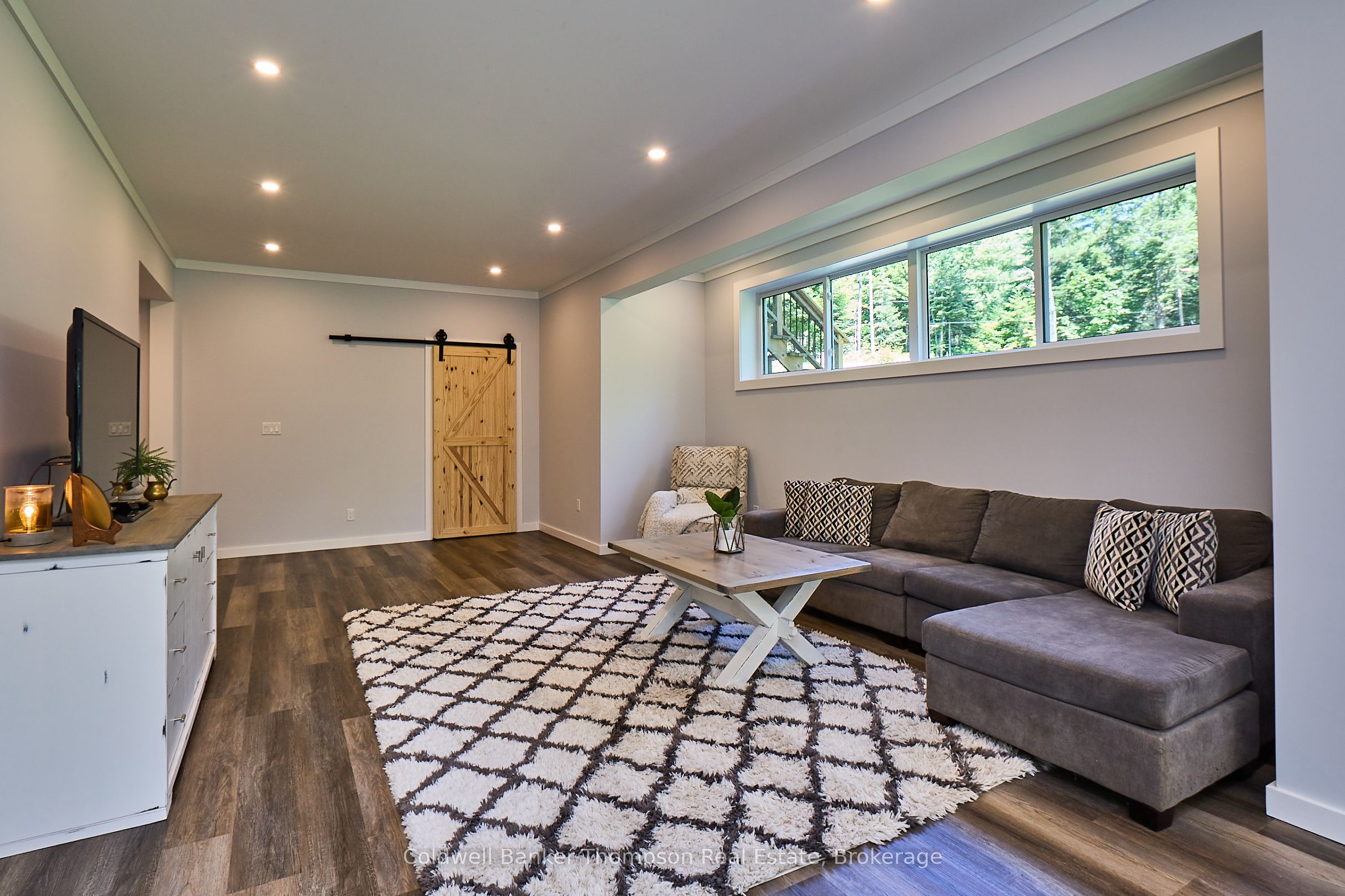 575 Britannia Road Property Photo 23