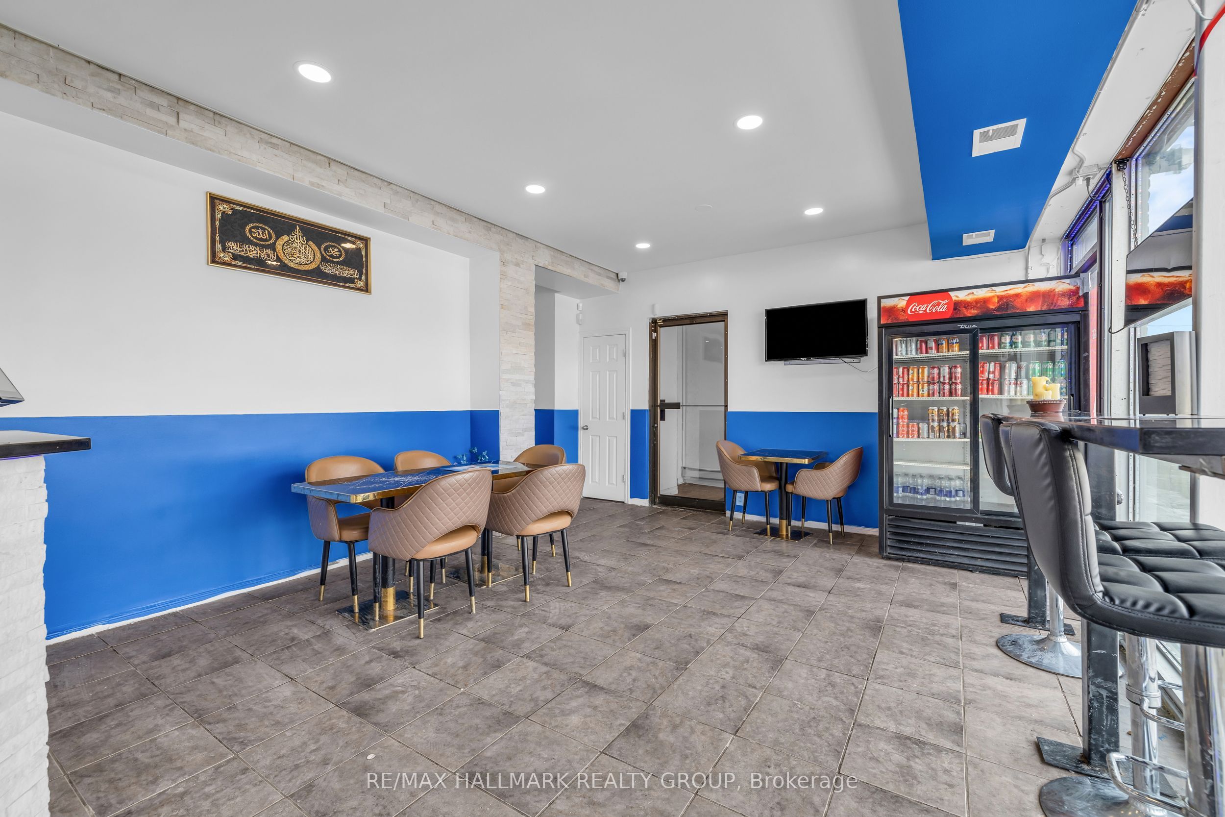 #b - 1489 Merivale Road Property Photo 9