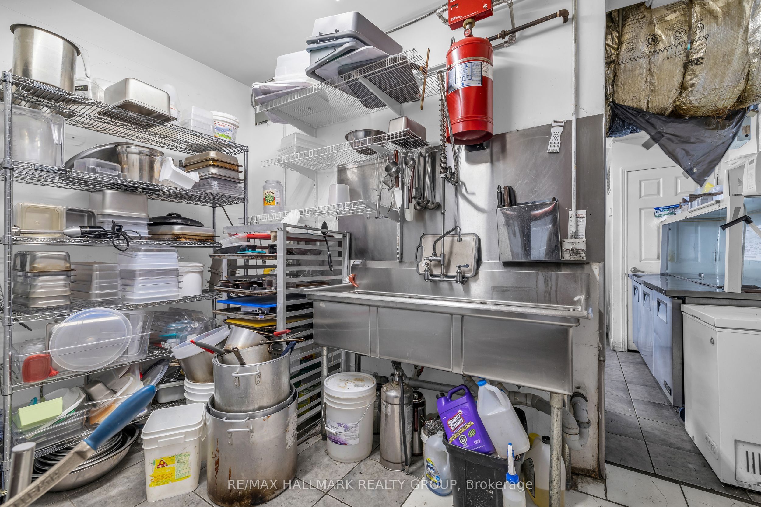 #b - 1489 Merivale Road Property Photo 23