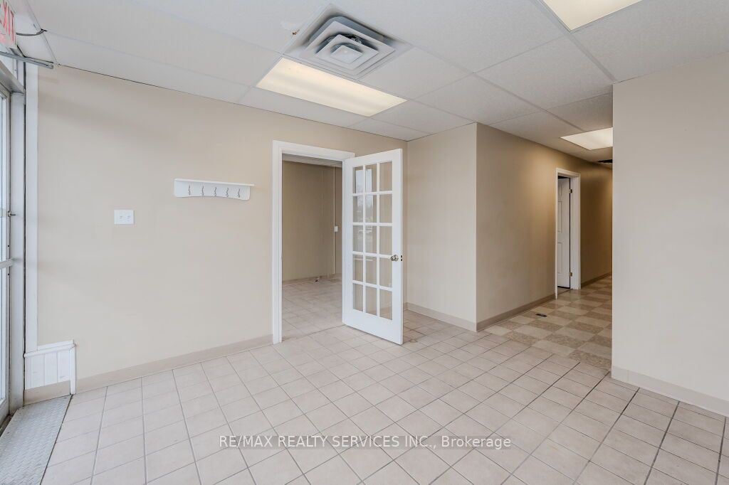 #2 - 3590 Lobsinger Line Property Photo 5
