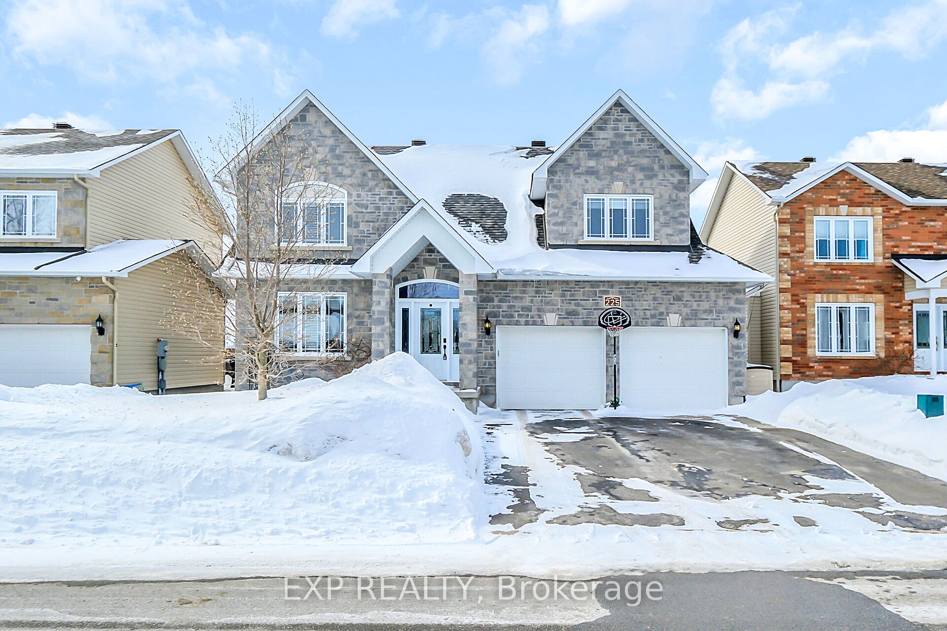 225 Olde Towne Ave Property Photo