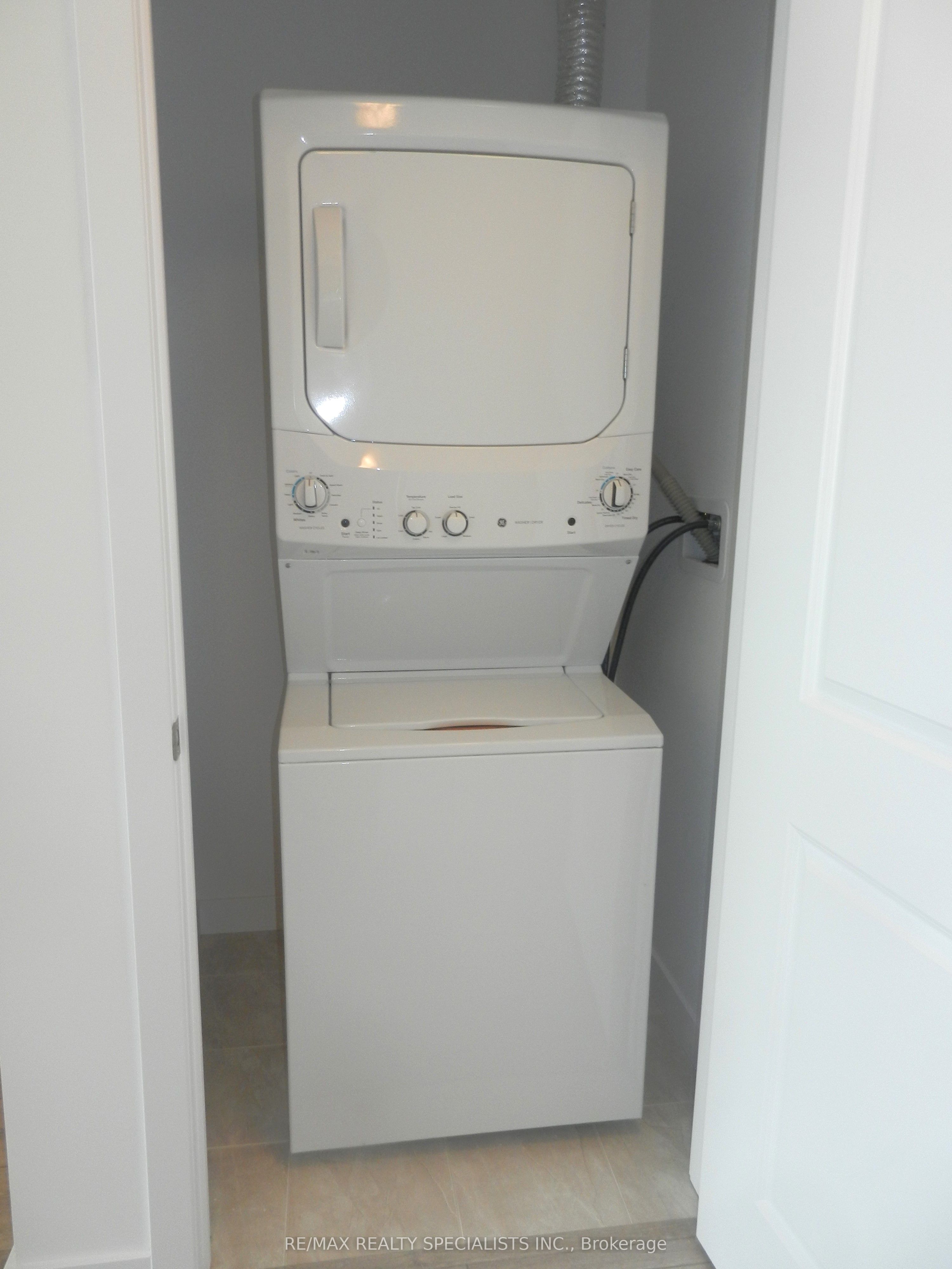 #332 - 101 Shoreview Place Property Photo 11