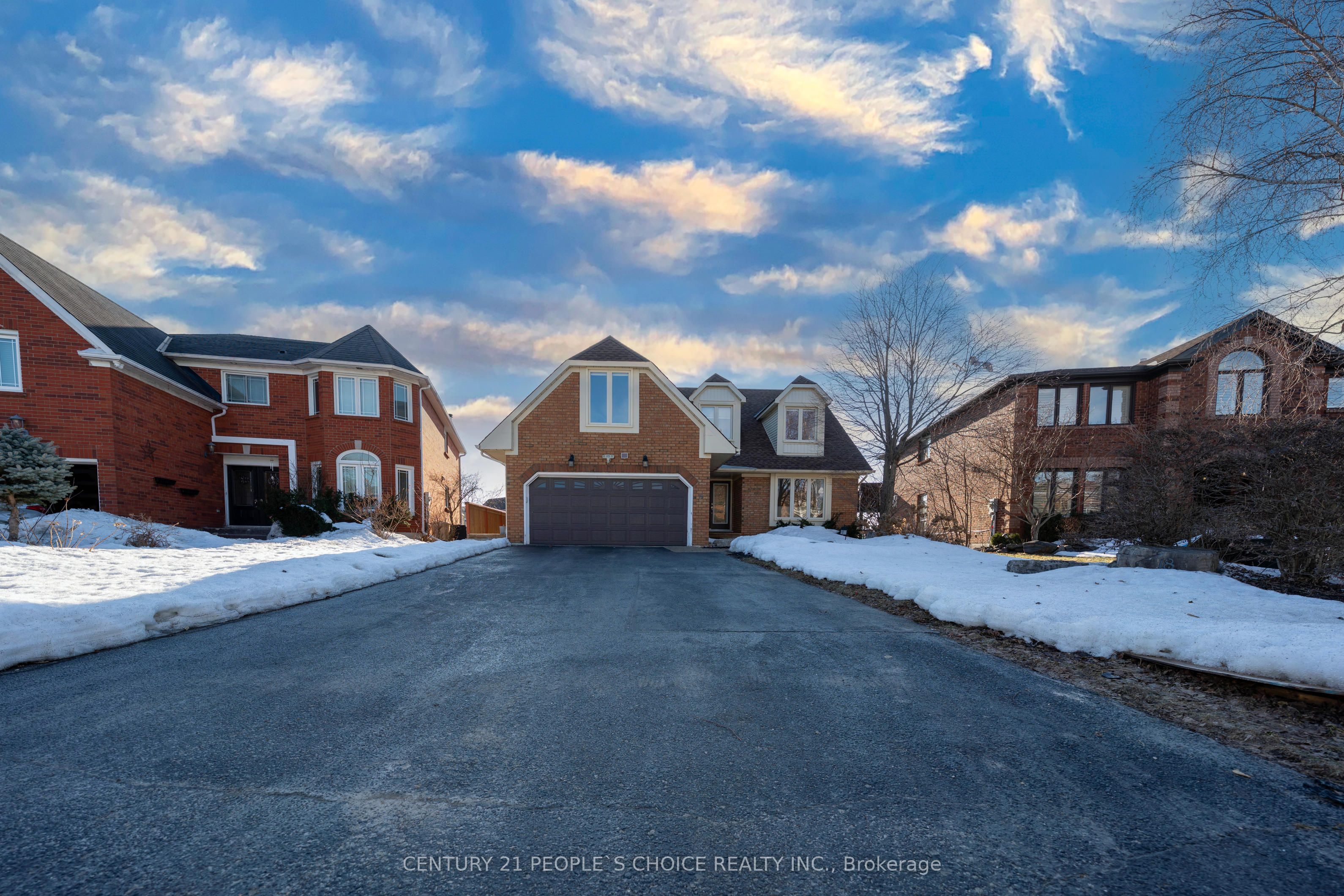 18 Falcon Court Property Photo 1