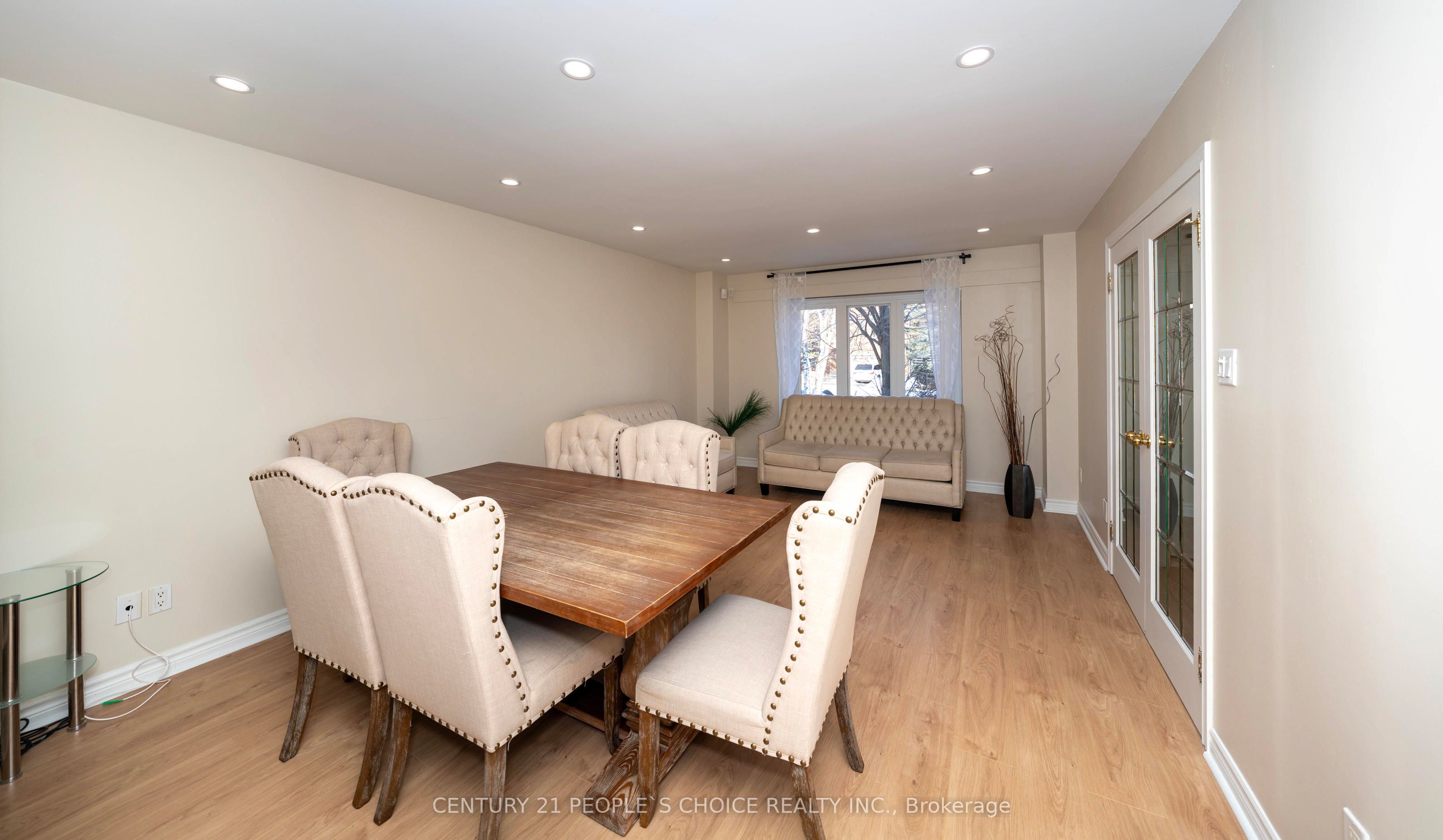 18 Falcon Court Property Photo 5
