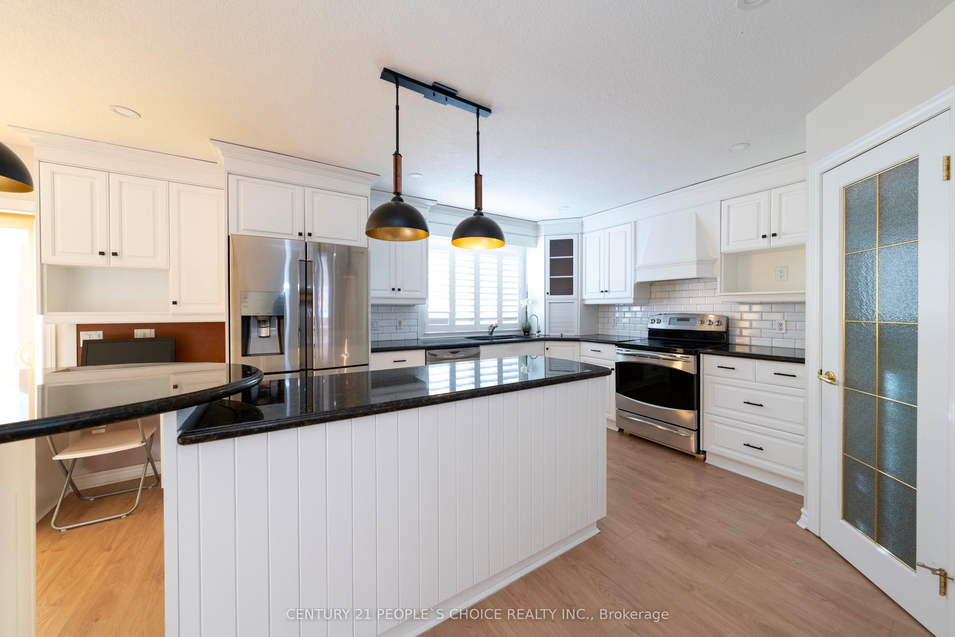 18 Falcon Court Property Photo 6