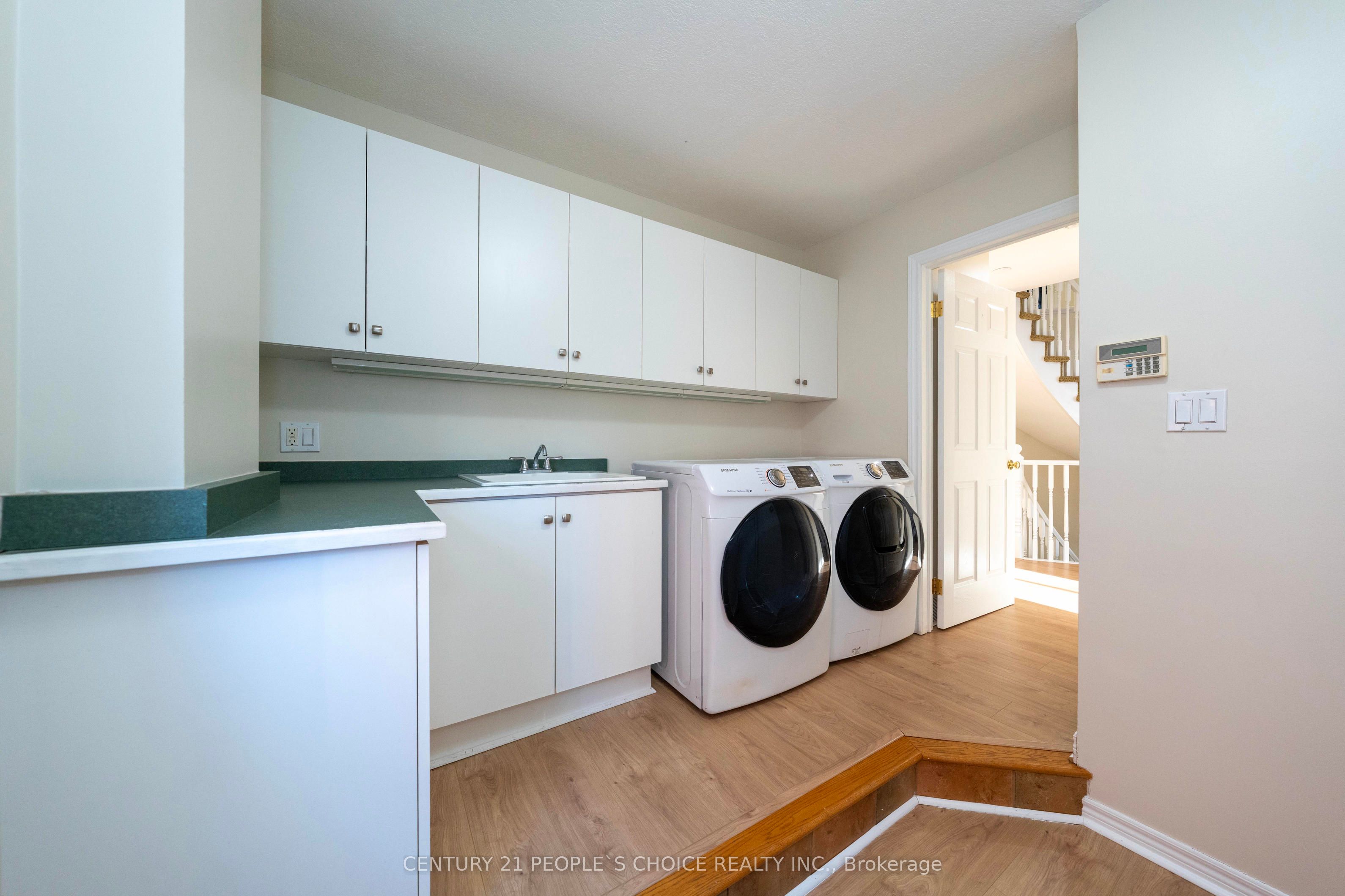 18 Falcon Court Property Photo 14