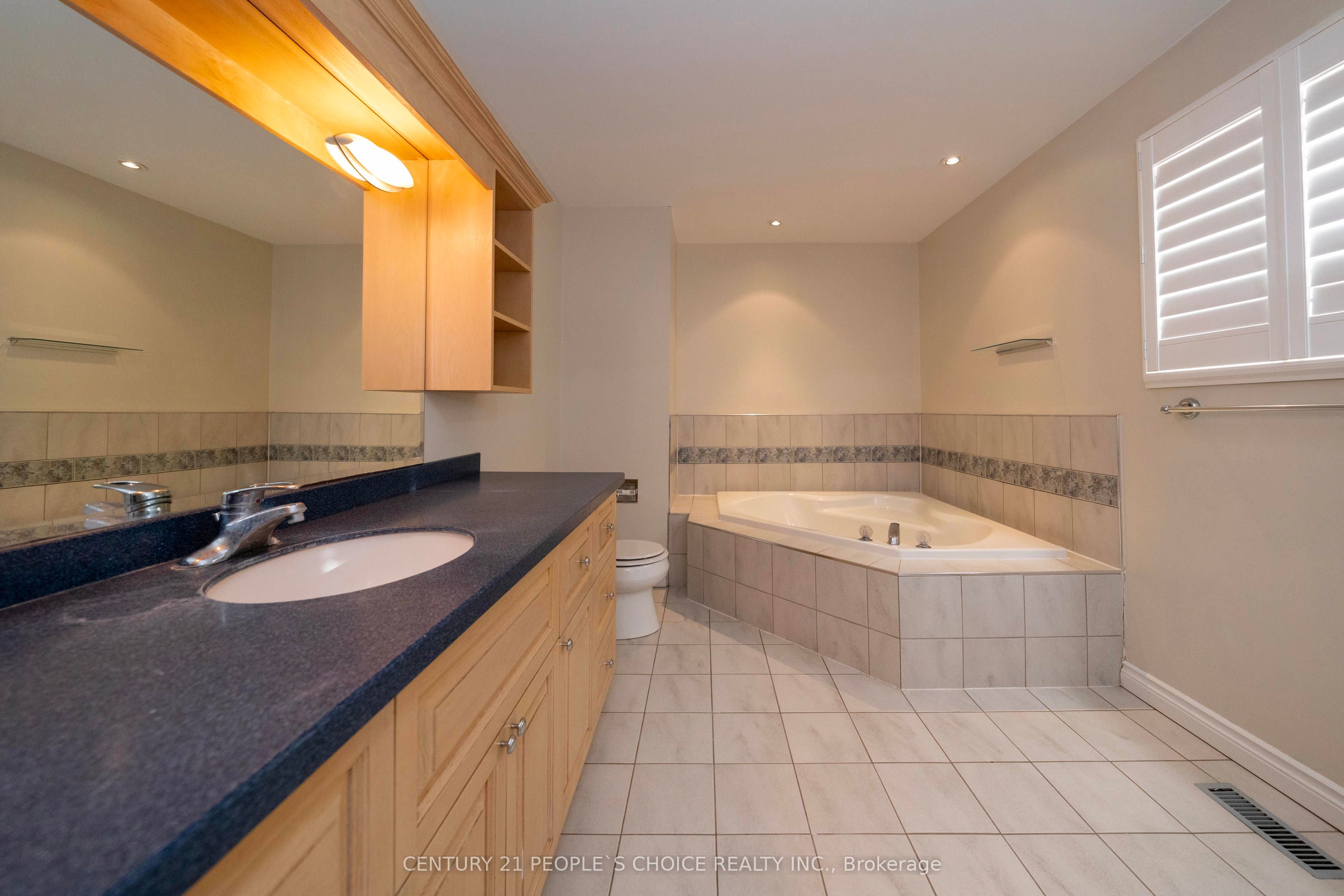 18 Falcon Court Property Photo 22