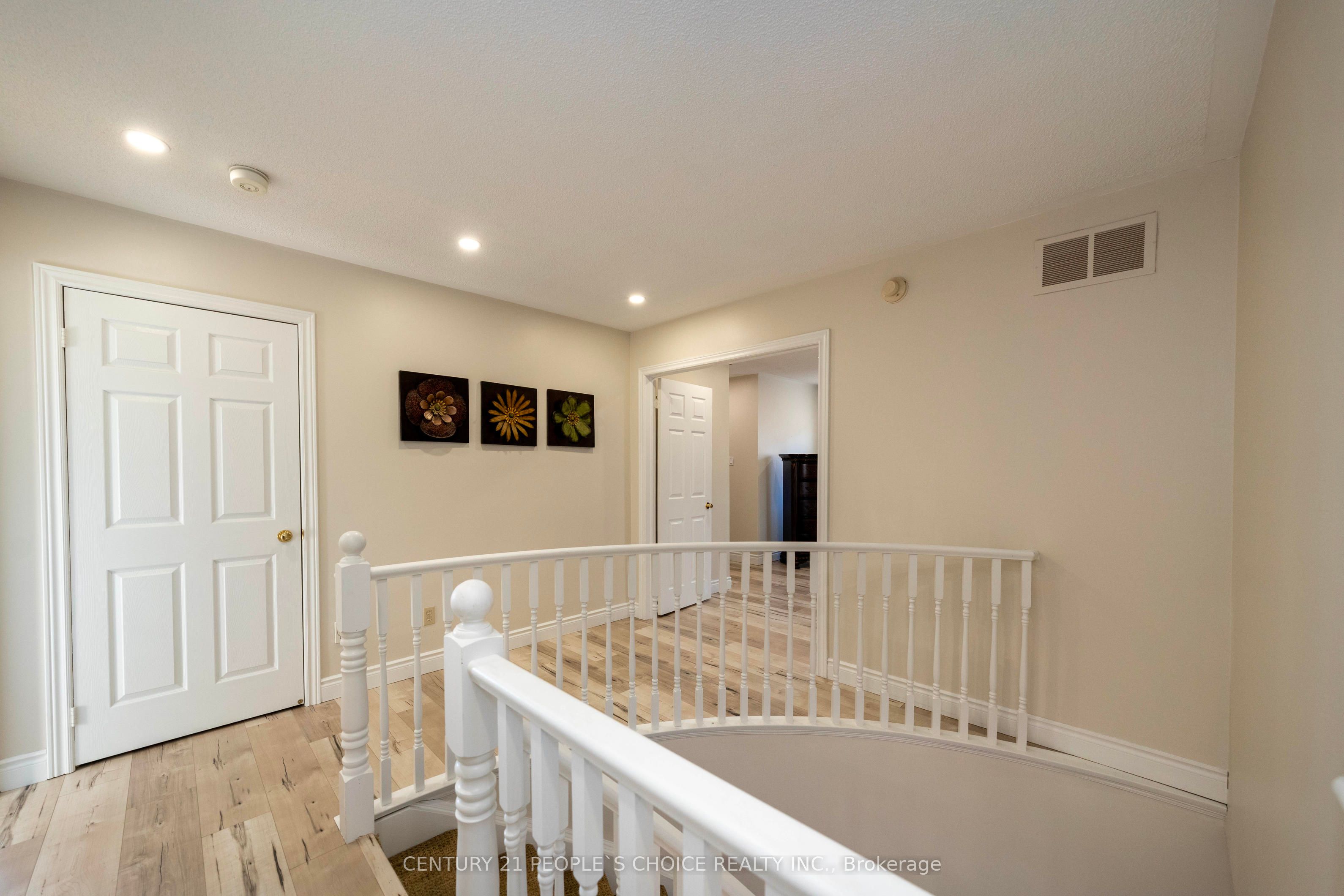 18 Falcon Court Property Photo 26