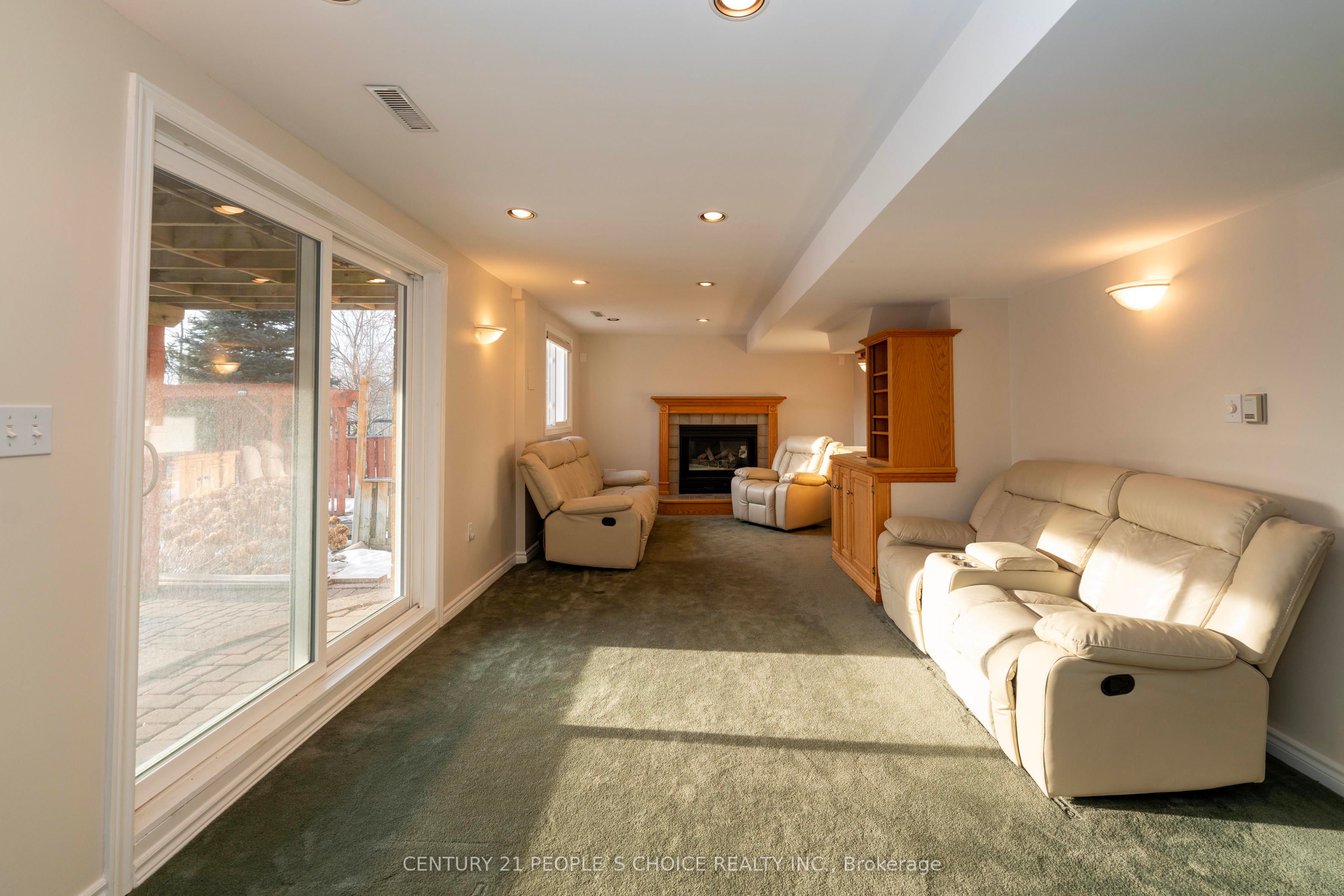 18 Falcon Court Property Photo 33